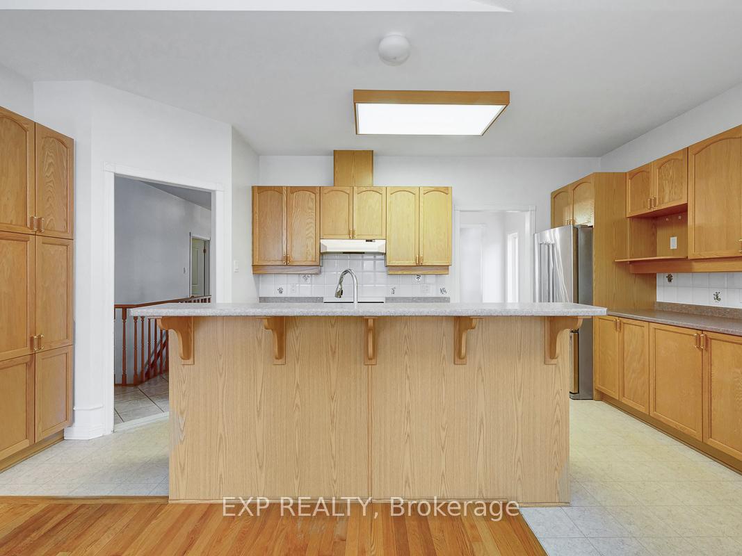 Photo 13 of 768 Rolling River Crescent, Ottawa, Riverside South/Gloucester Glen — HOMEH