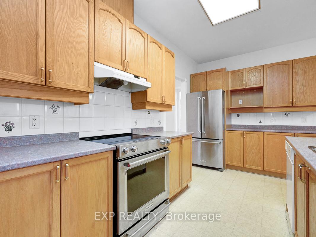 Photo 15 of 768 Rolling River Crescent, Ottawa, Riverside South/Gloucester Glen — HOMEH
