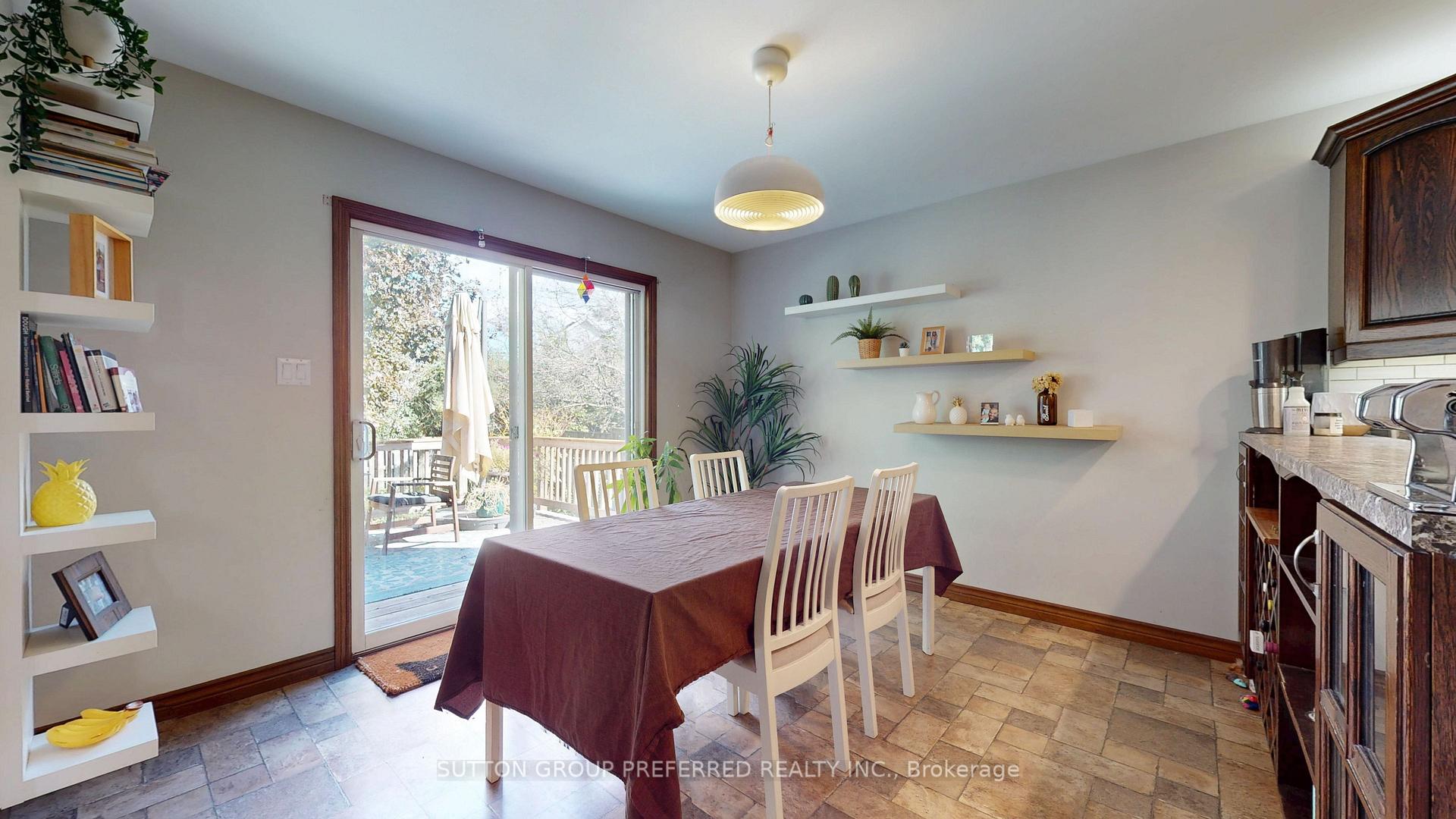 Photo 16 of 105 Richmeadow Crescent, London, North M — HOMEH