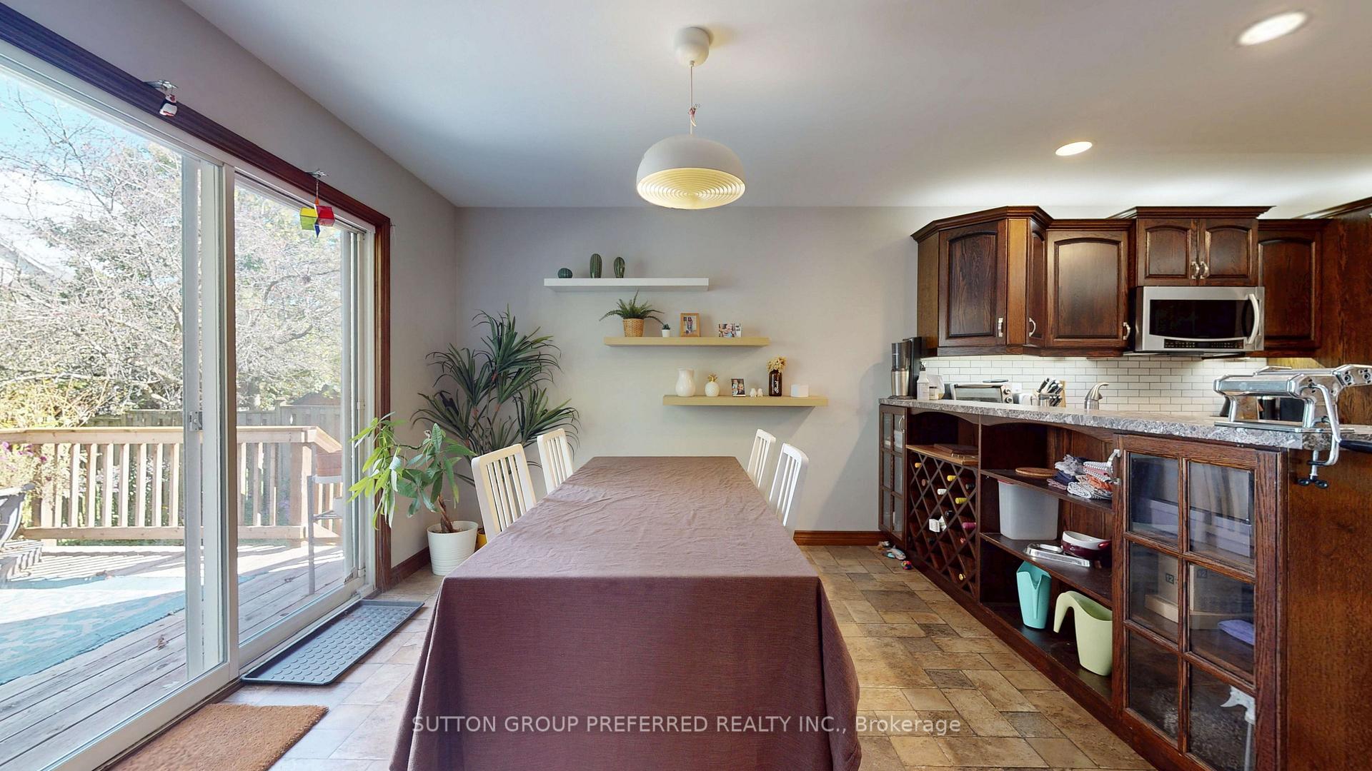 Photo 17 of 105 Richmeadow Crescent, London, North M — HOMEH