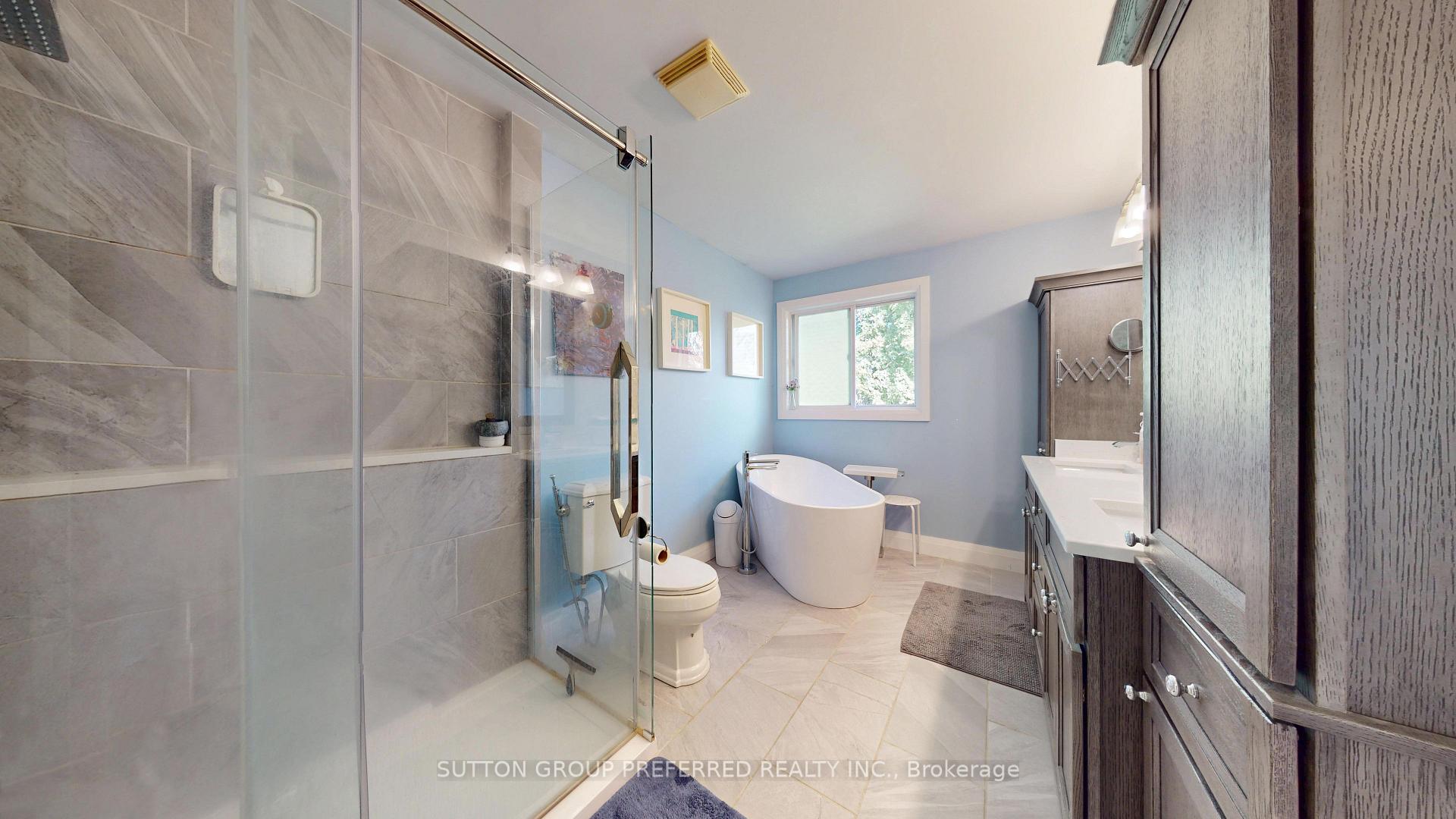 Photo 30 of 105 Richmeadow Crescent, London, North M — HOMEH