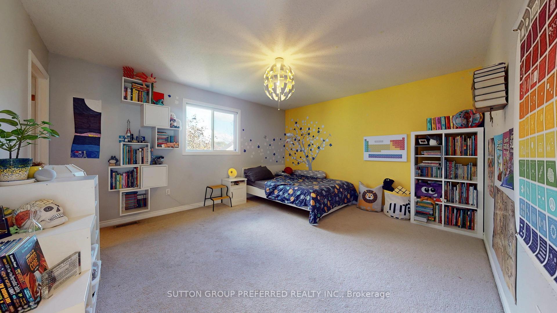 Photo 33 of 105 Richmeadow Crescent, London, North M — HOMEH