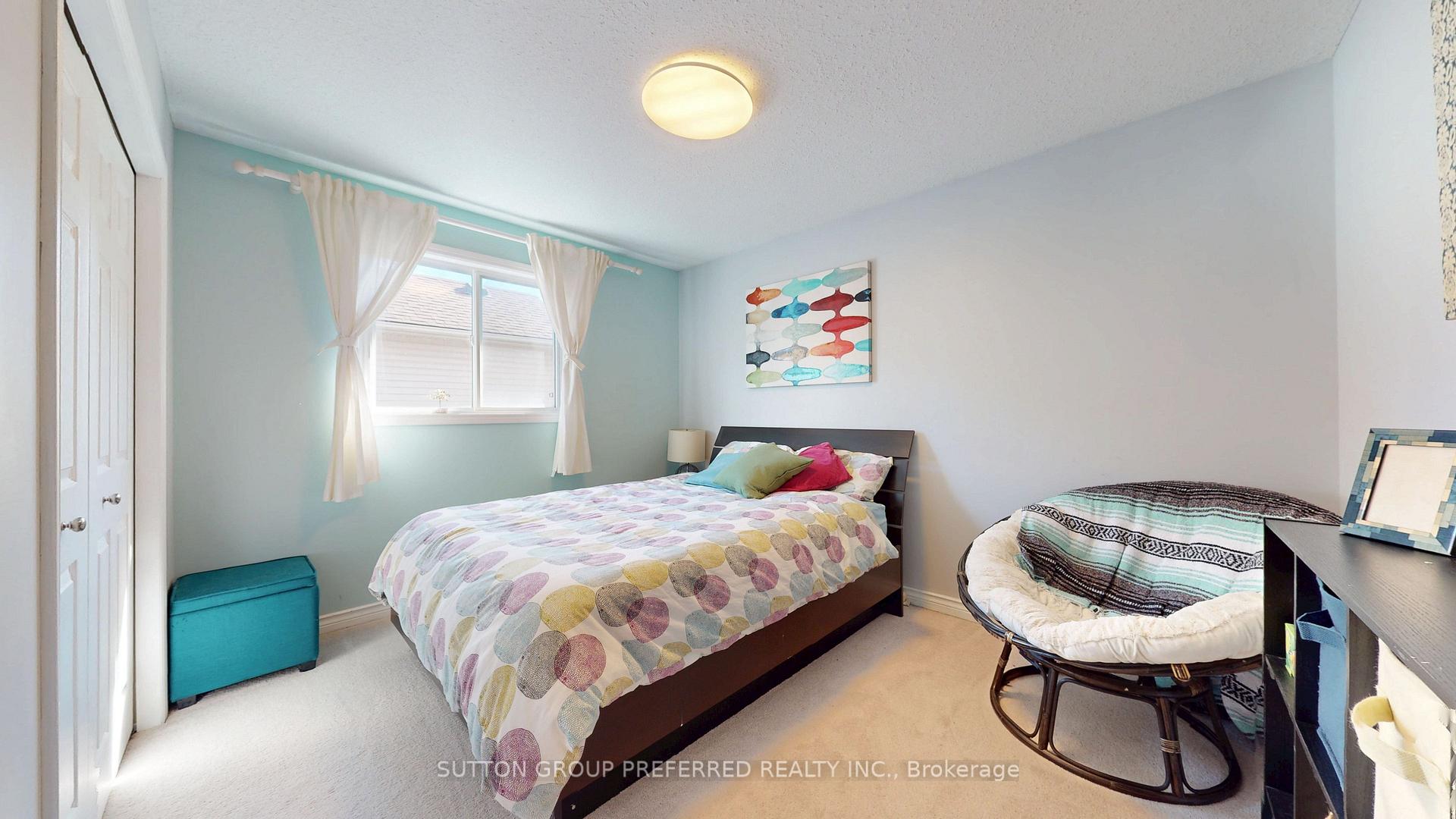 Photo 37 of 105 Richmeadow Crescent, London, North M — HOMEH