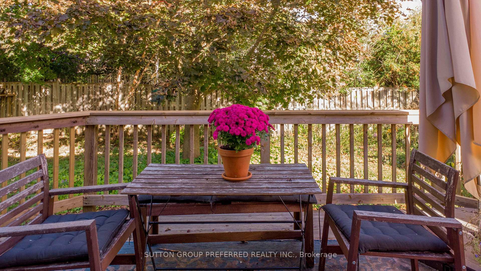 Photo 44 of 105 Richmeadow Crescent, London, North M — HOMEH