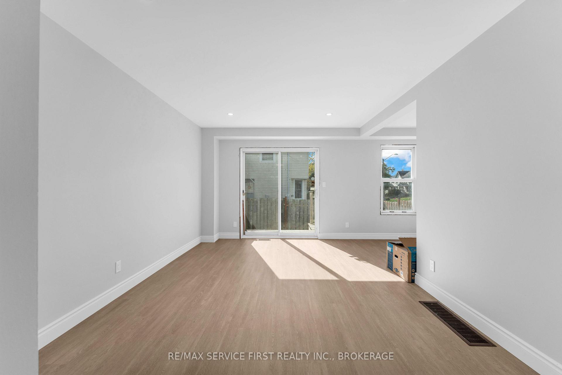 Photo 9 of 363 Waterloo Drive, Kingston, East Gardiners Rd — HOMEH