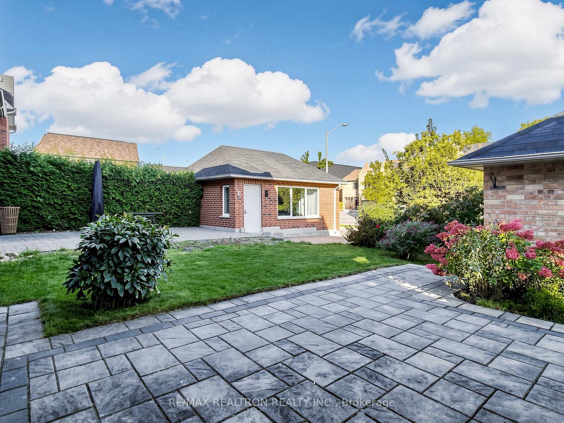 Photo 4 of 81 Lichfield Road, Markham, Unionville — HOMEH