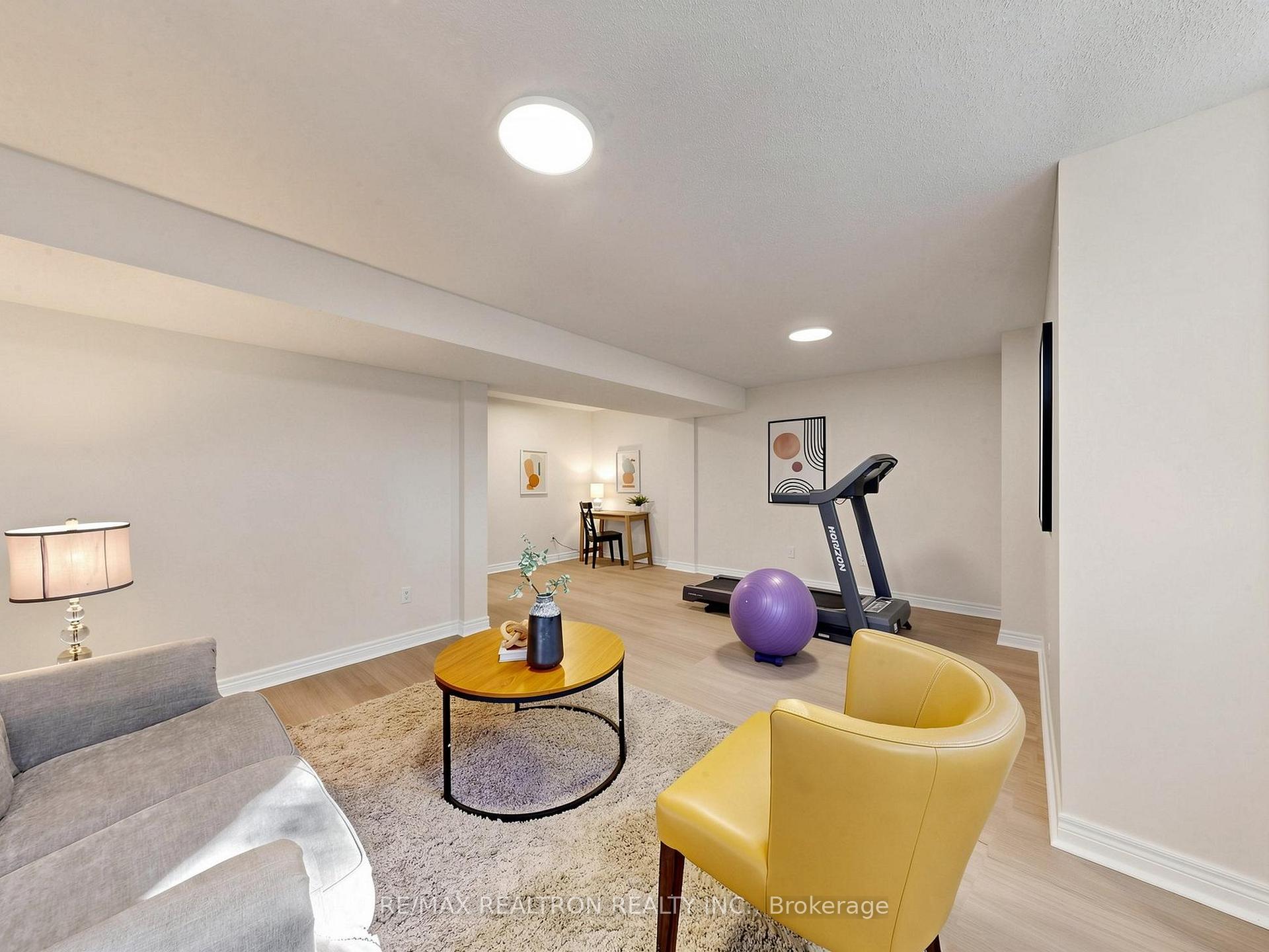 Photo 8 of 81 Lichfield Road, Markham, Unionville — HOMEH