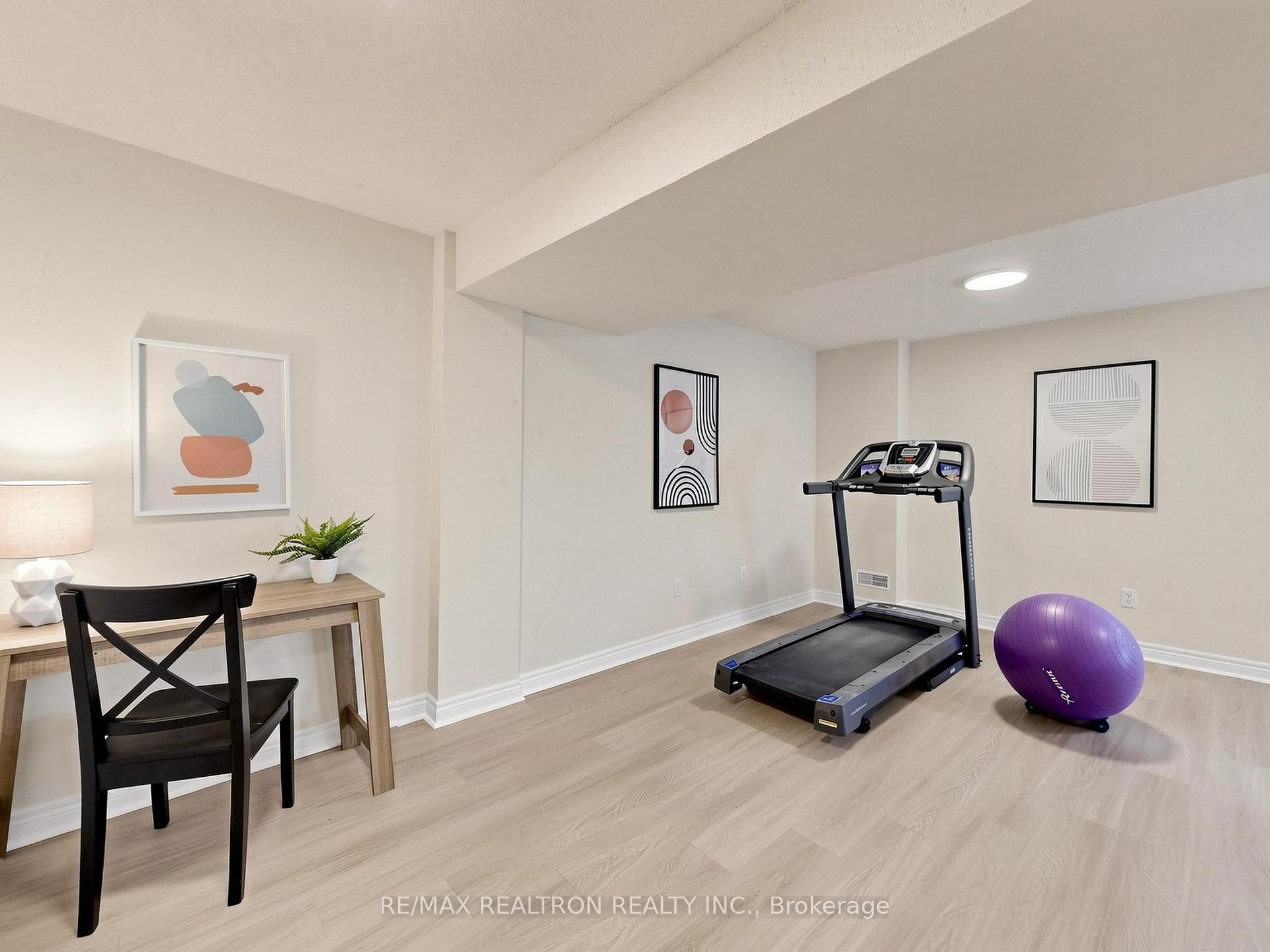 Photo 9 of 81 Lichfield Road, Markham, Unionville — HOMEH