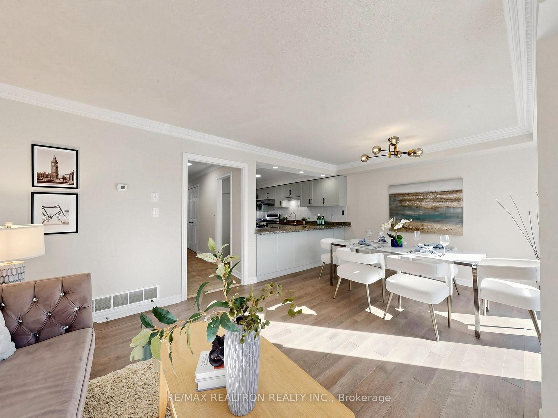 Photo 16 of 81 Lichfield Road, Markham, Unionville — HOMEH