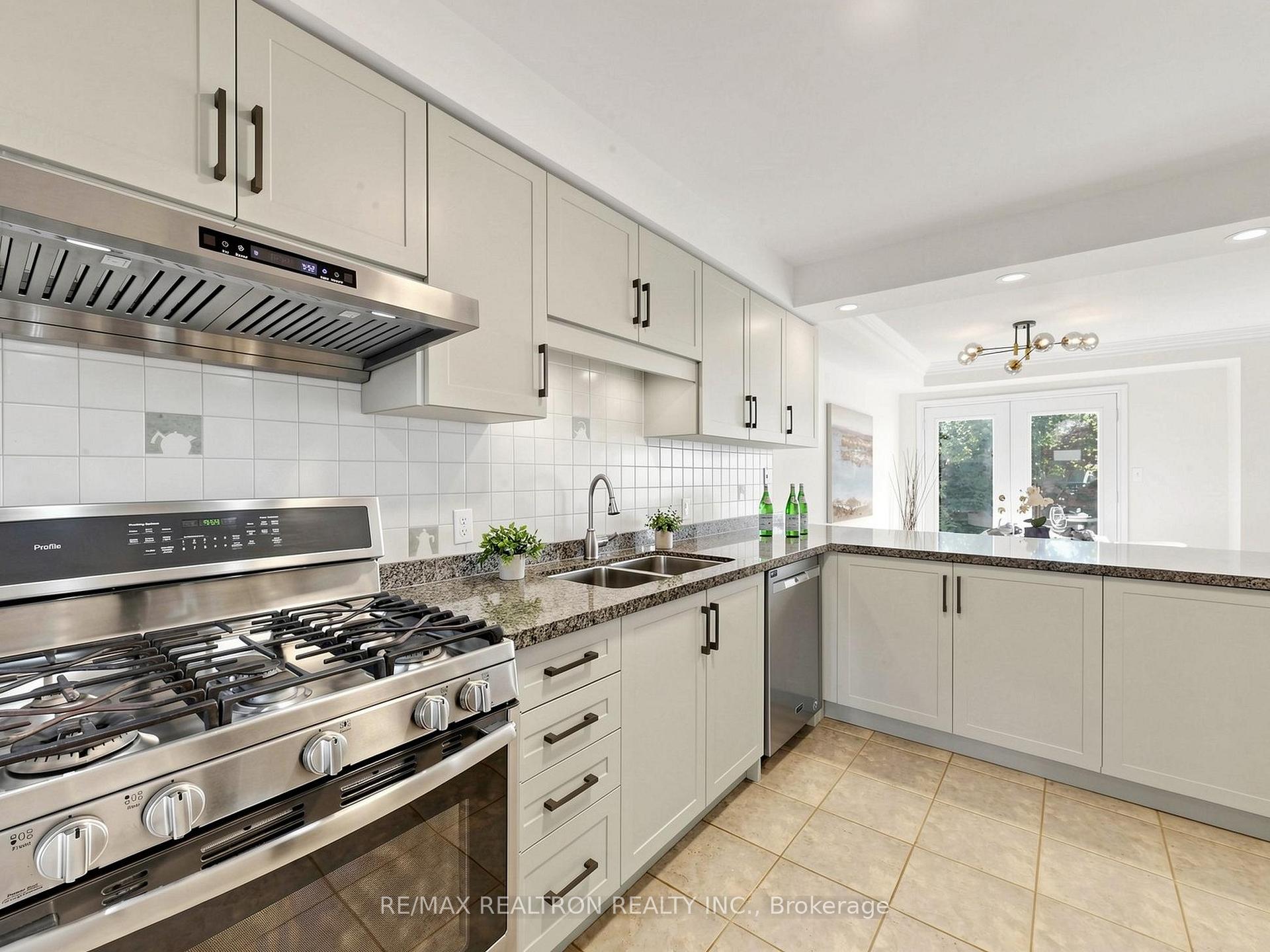 Photo 18 of 81 Lichfield Road, Markham, Unionville — HOMEH