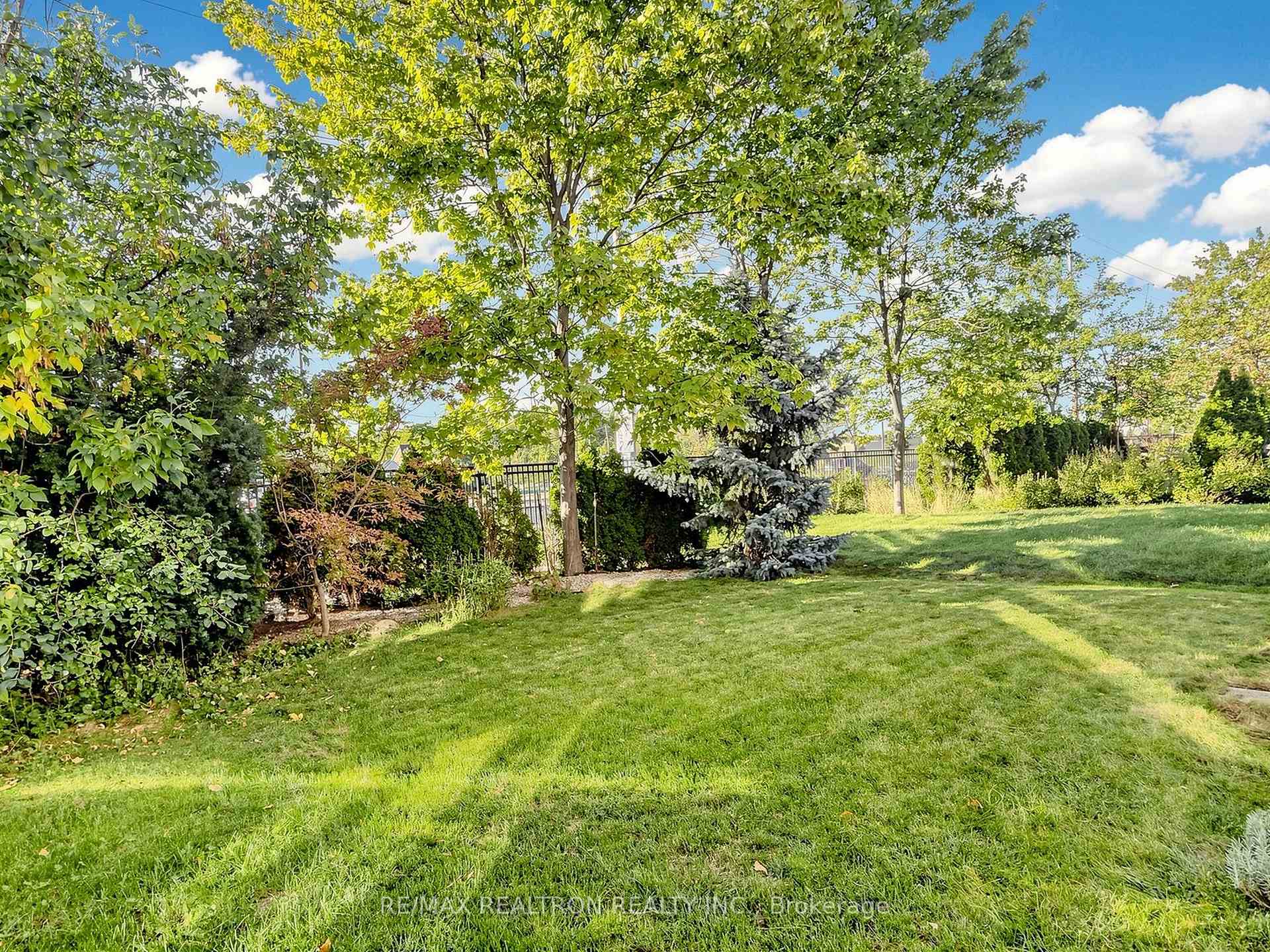Photo 46 of 81 Lichfield Road, Markham, Unionville — HOMEH
