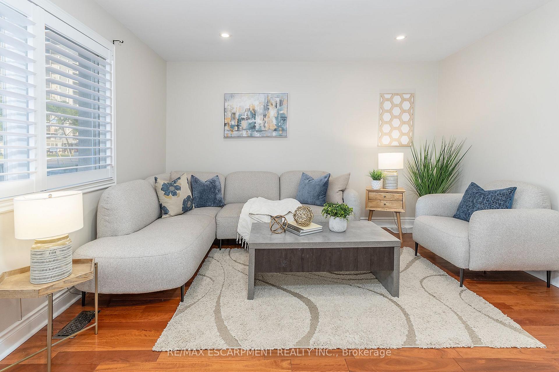 Photo 5 of 788 Upper Gage Avenue, Hamilton, Macassa — HOMEH