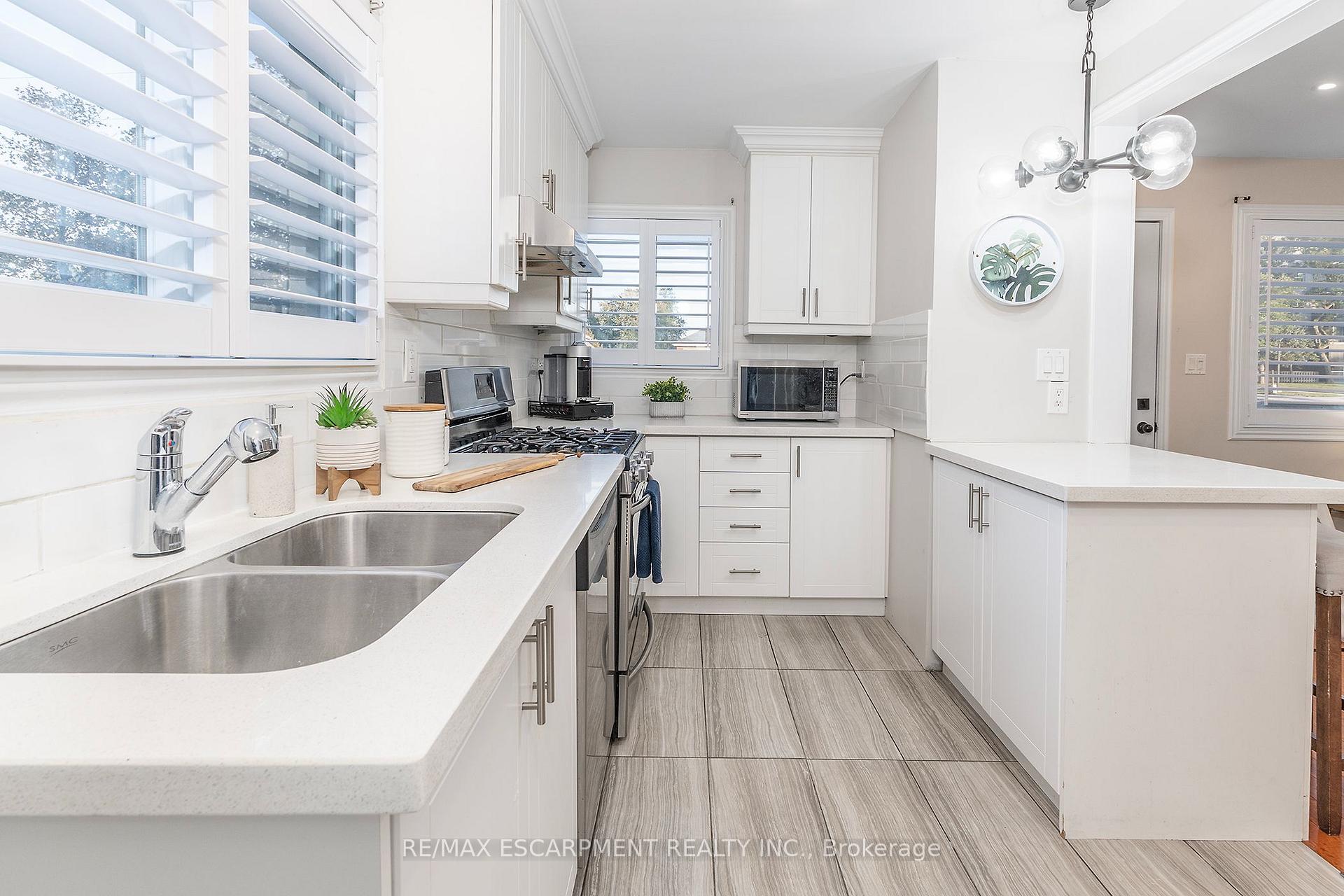 Photo 7 of 788 Upper Gage Avenue, Hamilton, Macassa — HOMEH