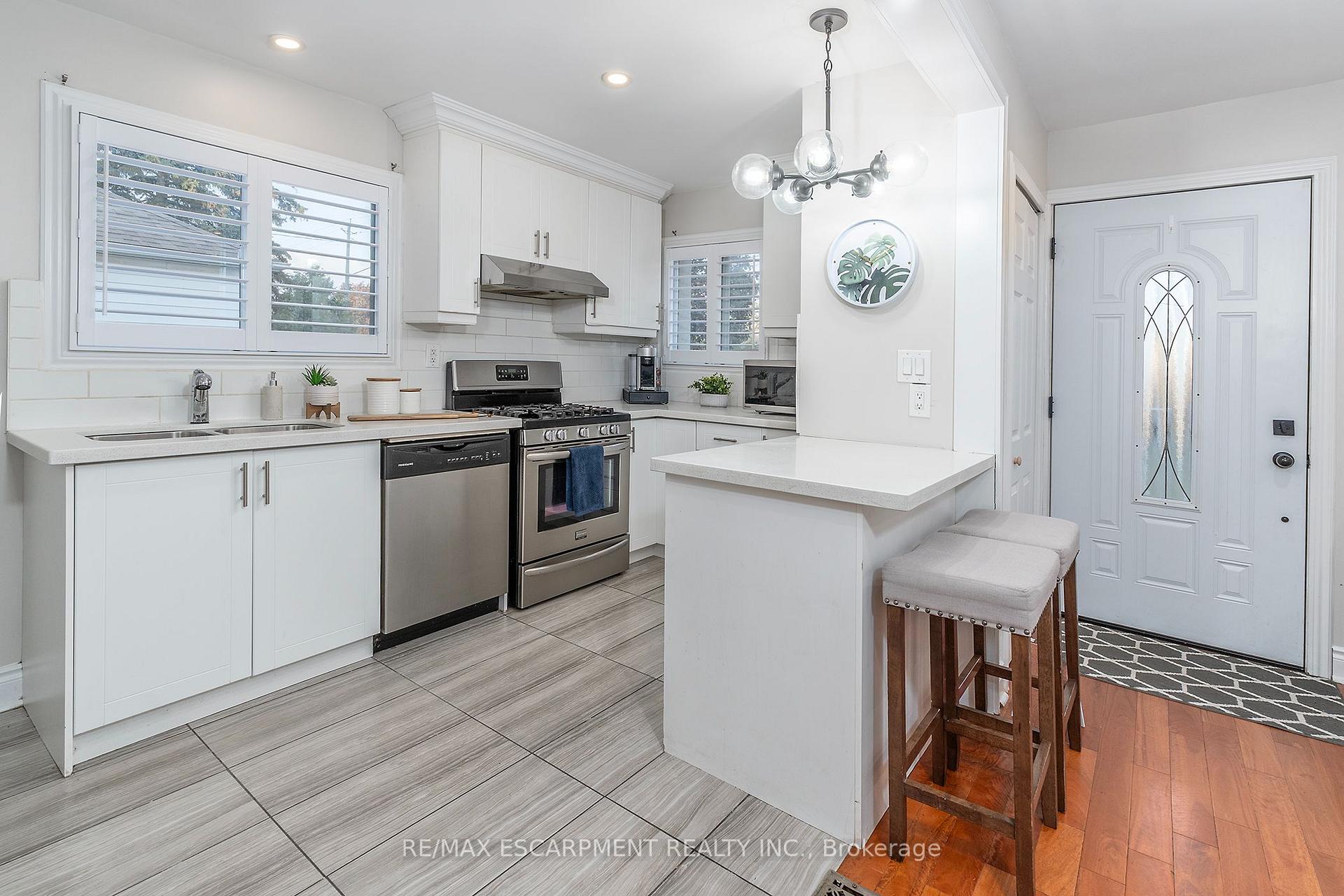 Photo 8 of 788 Upper Gage Avenue, Hamilton, Macassa — HOMEH