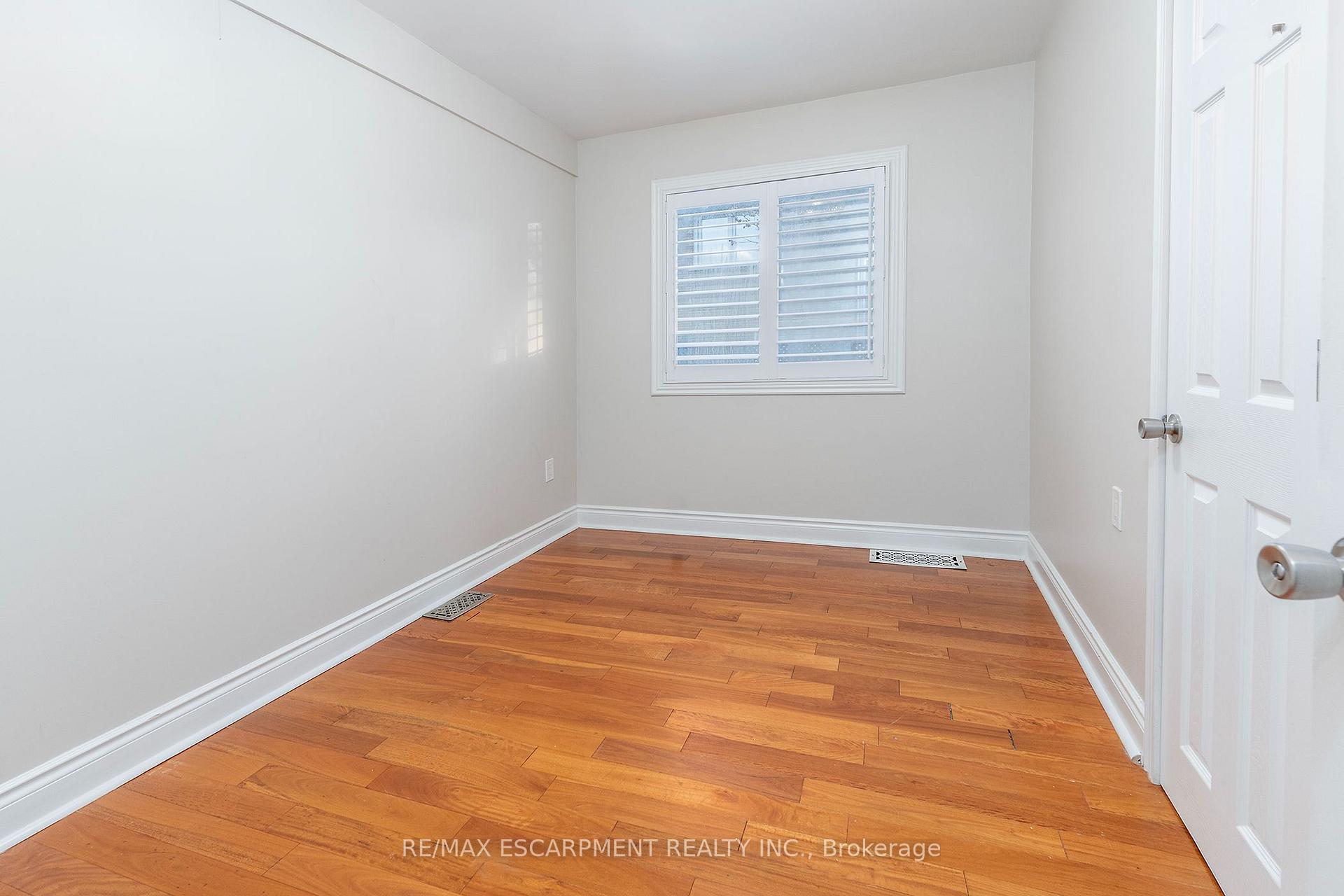Photo 12 of 788 Upper Gage Avenue, Hamilton, Macassa — HOMEH