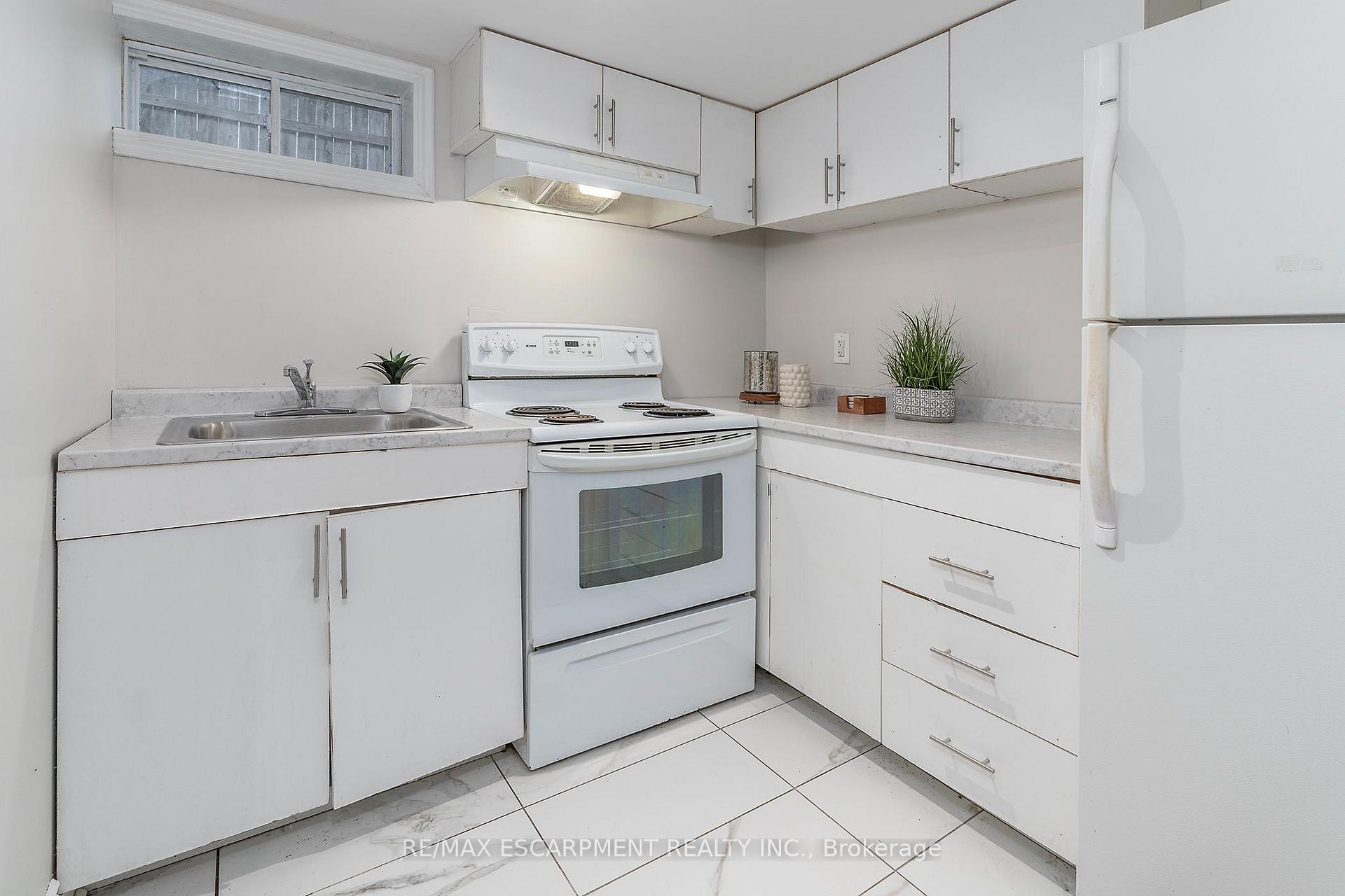 Photo 15 of 788 Upper Gage Avenue, Hamilton, Macassa — HOMEH