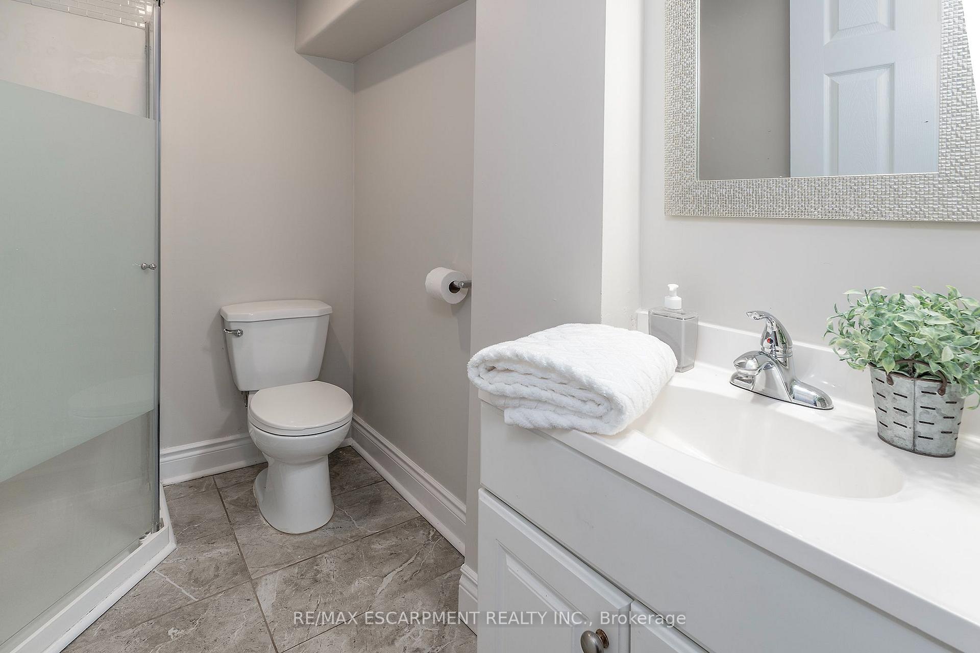 Photo 19 of 788 Upper Gage Avenue, Hamilton, Macassa — HOMEH