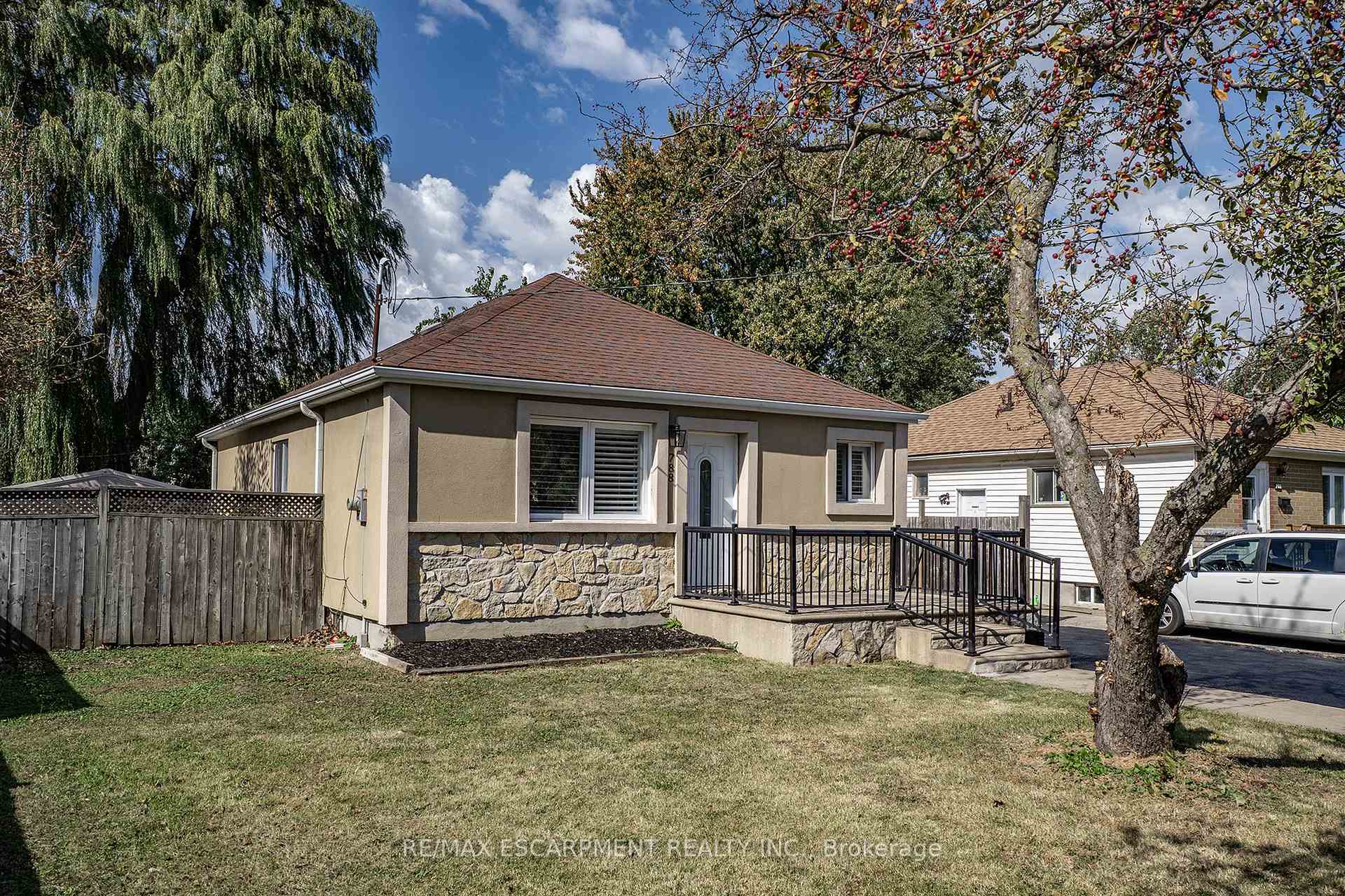 Photo 24 of 788 Upper Gage Avenue, Hamilton, Macassa — HOMEH