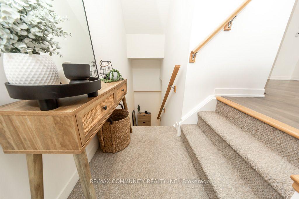 Photo 3 of Unit 103, 1525 Kingston Road, Pickering, Town Centre — HOMEH