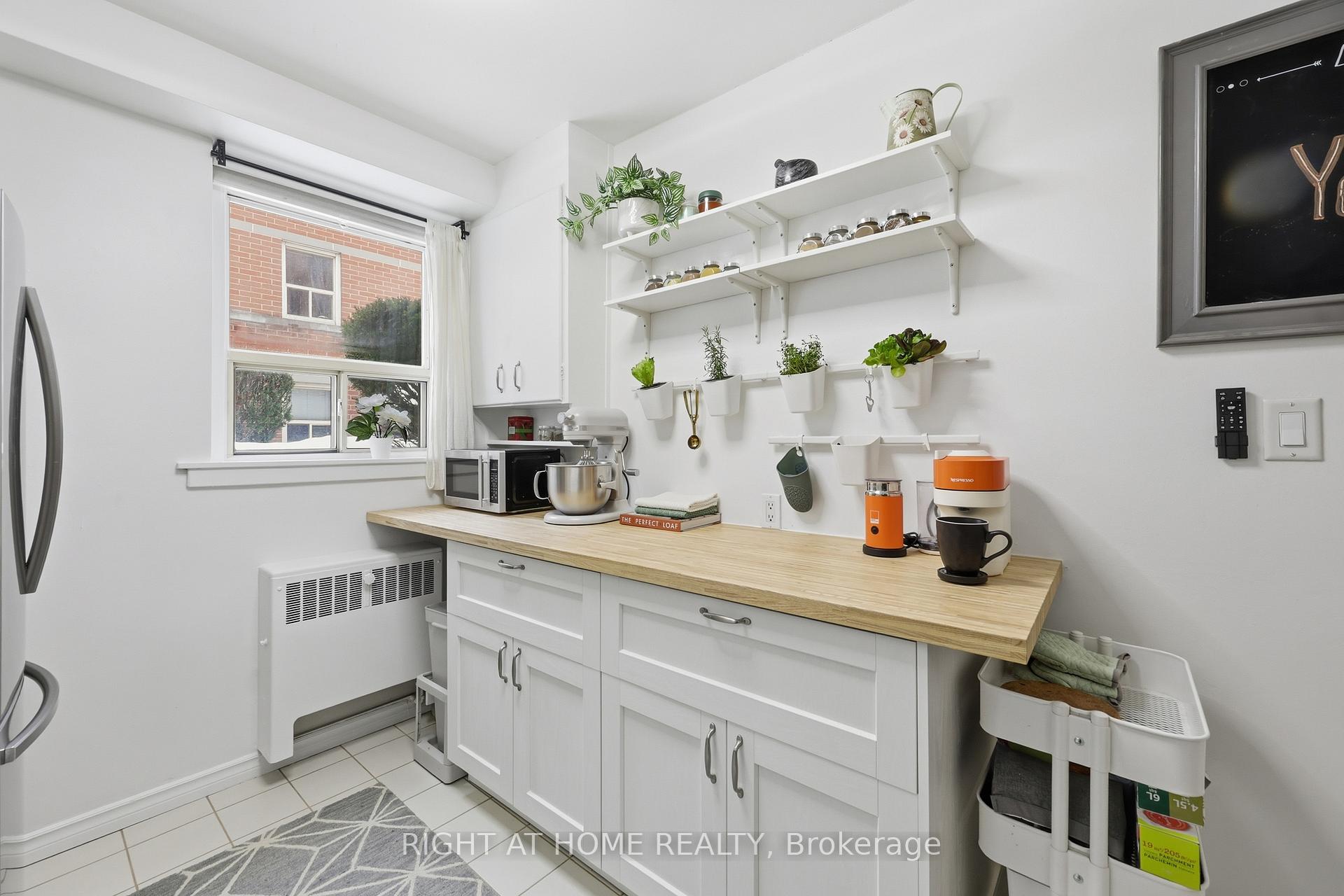 Photo 15 of Unit 11, 223 MacNab Street S, Hamilton, Durand — HOMEH