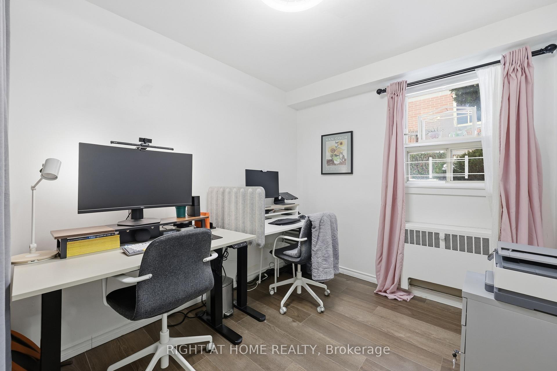 Photo 18 of Unit 11, 223 MacNab Street S, Hamilton, Durand — HOMEH