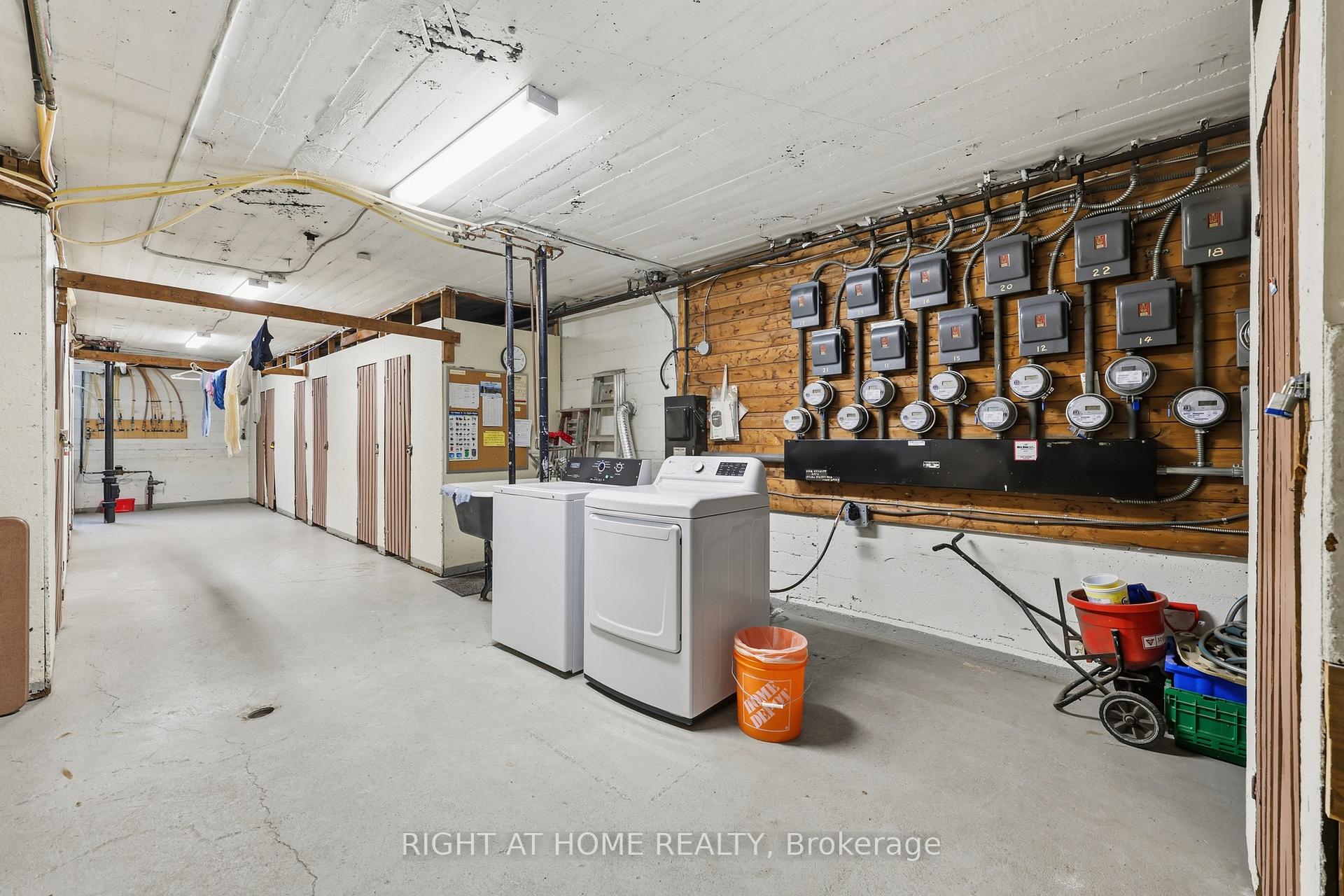 Photo 20 of Unit 11, 223 MacNab Street S, Hamilton, Durand — HOMEH
