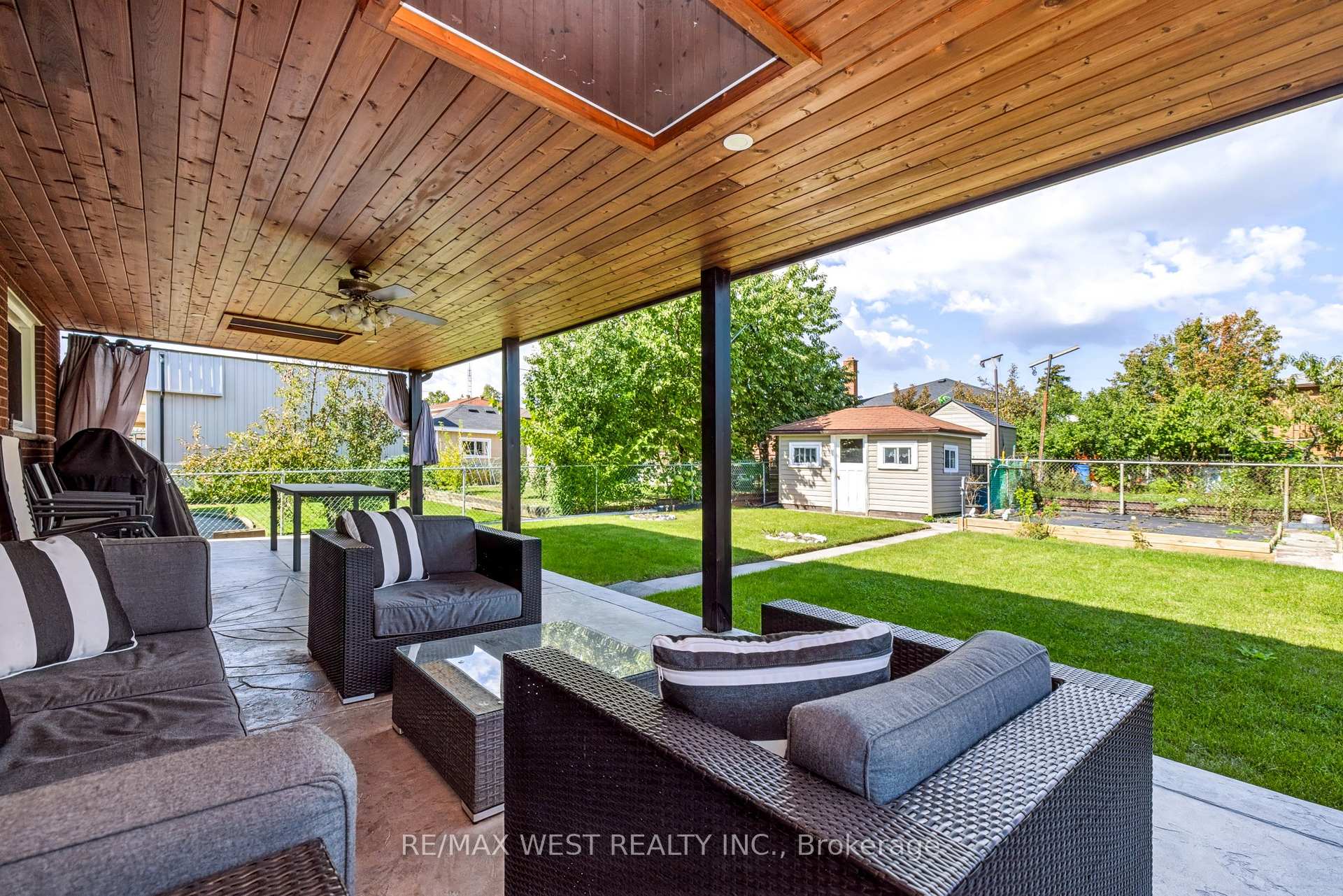 Photo 41 of 254 Maple Leaf Drive, North York, Rustic — HOMEH