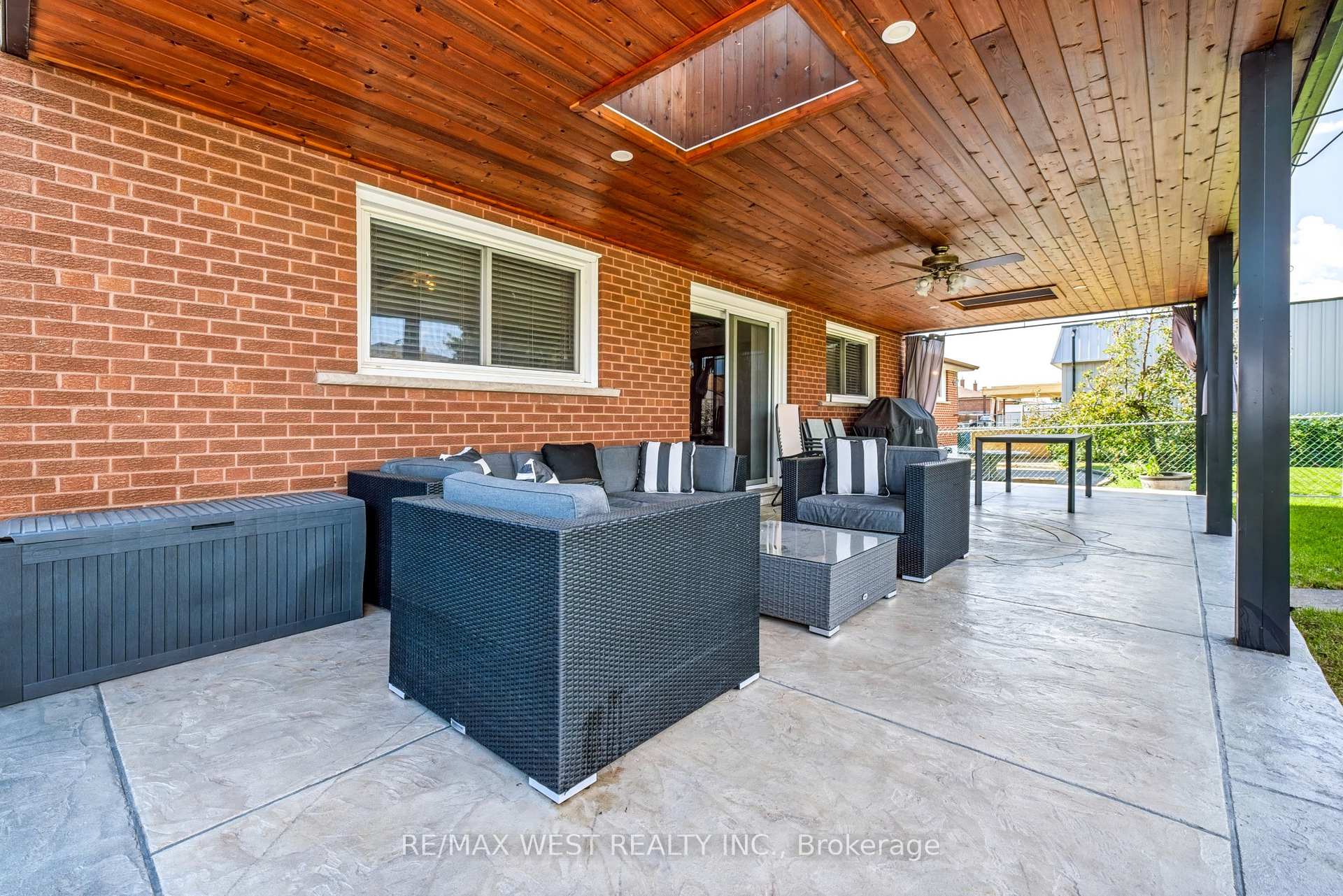 Photo 42 of 254 Maple Leaf Drive, North York, Rustic — HOMEH