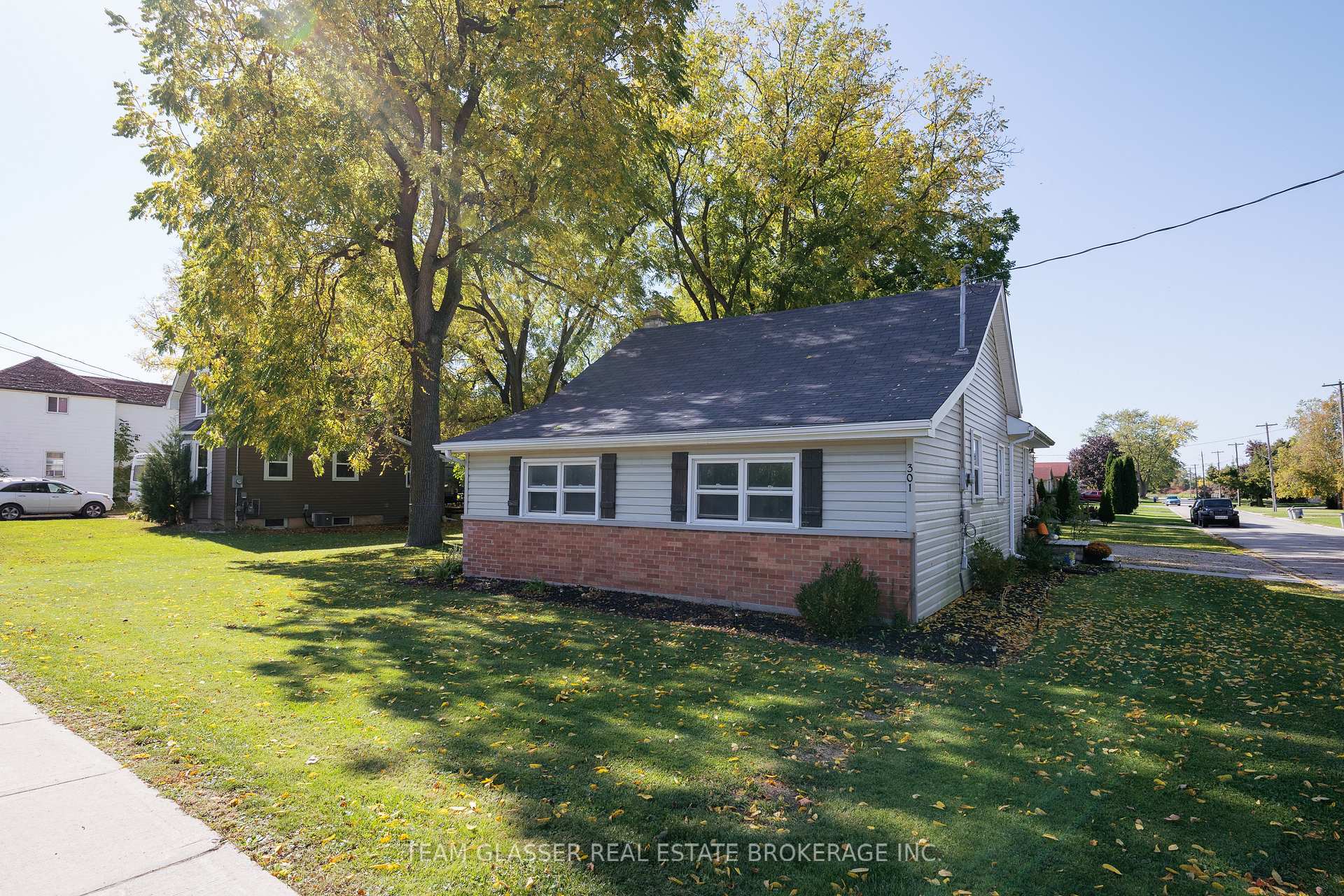 Photo of 301 Main Street