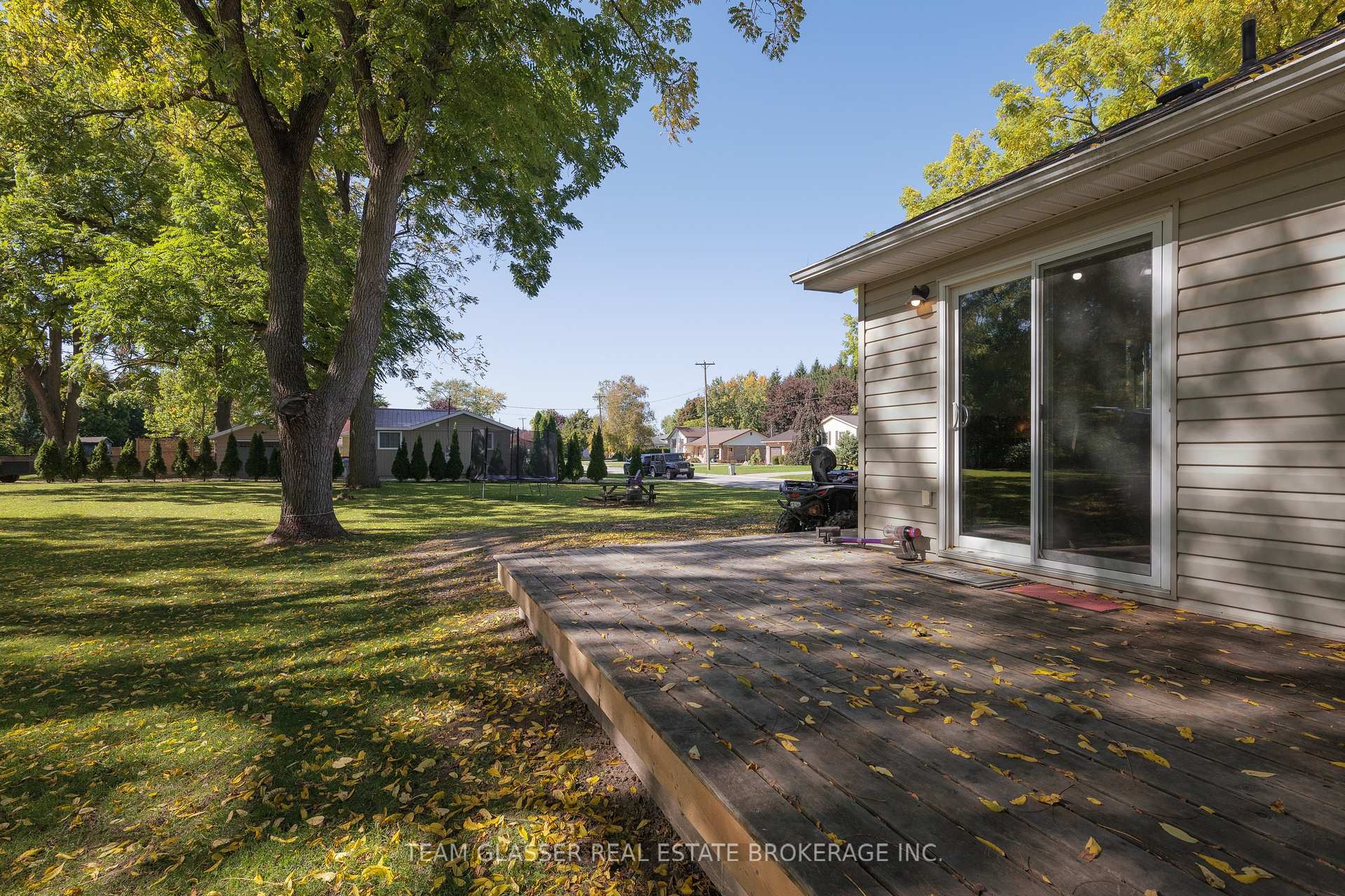 Photo 8 of 301 Main Street, North Middlesex, Parkhill — HOMEH
