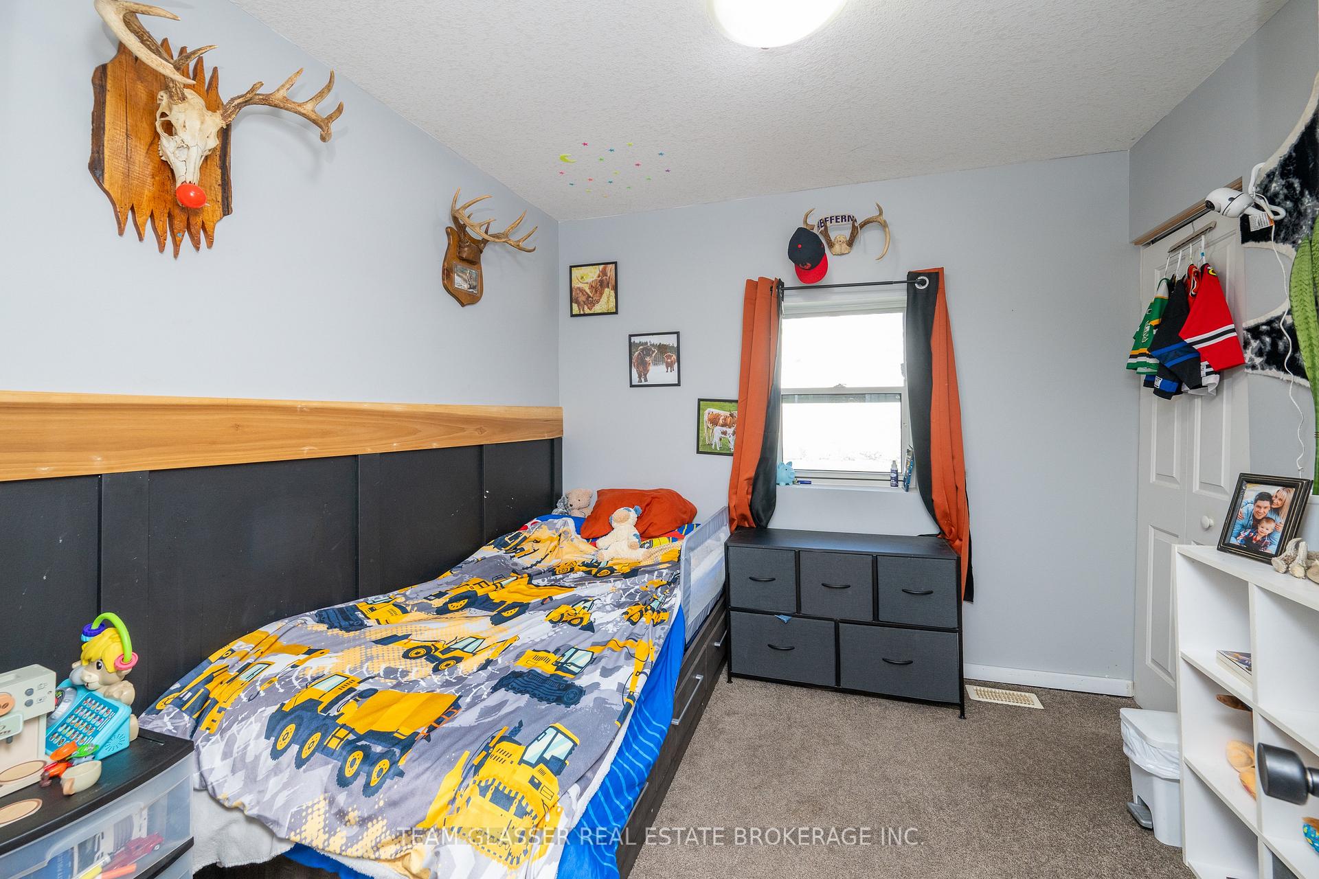Photo 21 of 301 Main Street, North Middlesex, Parkhill — HOMEH