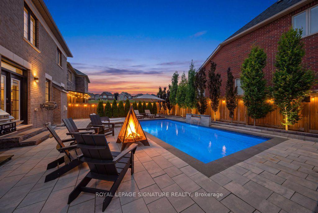Photo 2 of 228 Reg Harrison Trail, Newmarket, Glenway Estates — HOMEH