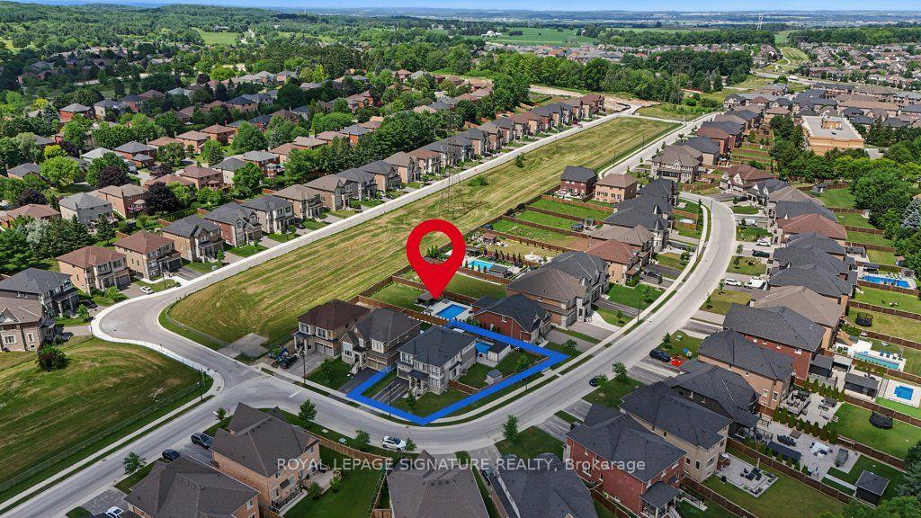 Photo 3 of 228 Reg Harrison Trail, Newmarket, Glenway Estates — HOMEH