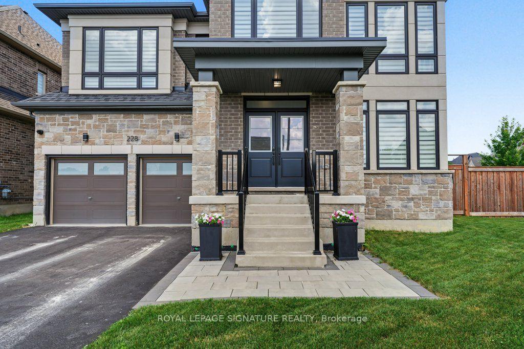 Photo 5 of 228 Reg Harrison Trail, Newmarket, Glenway Estates — HOMEH