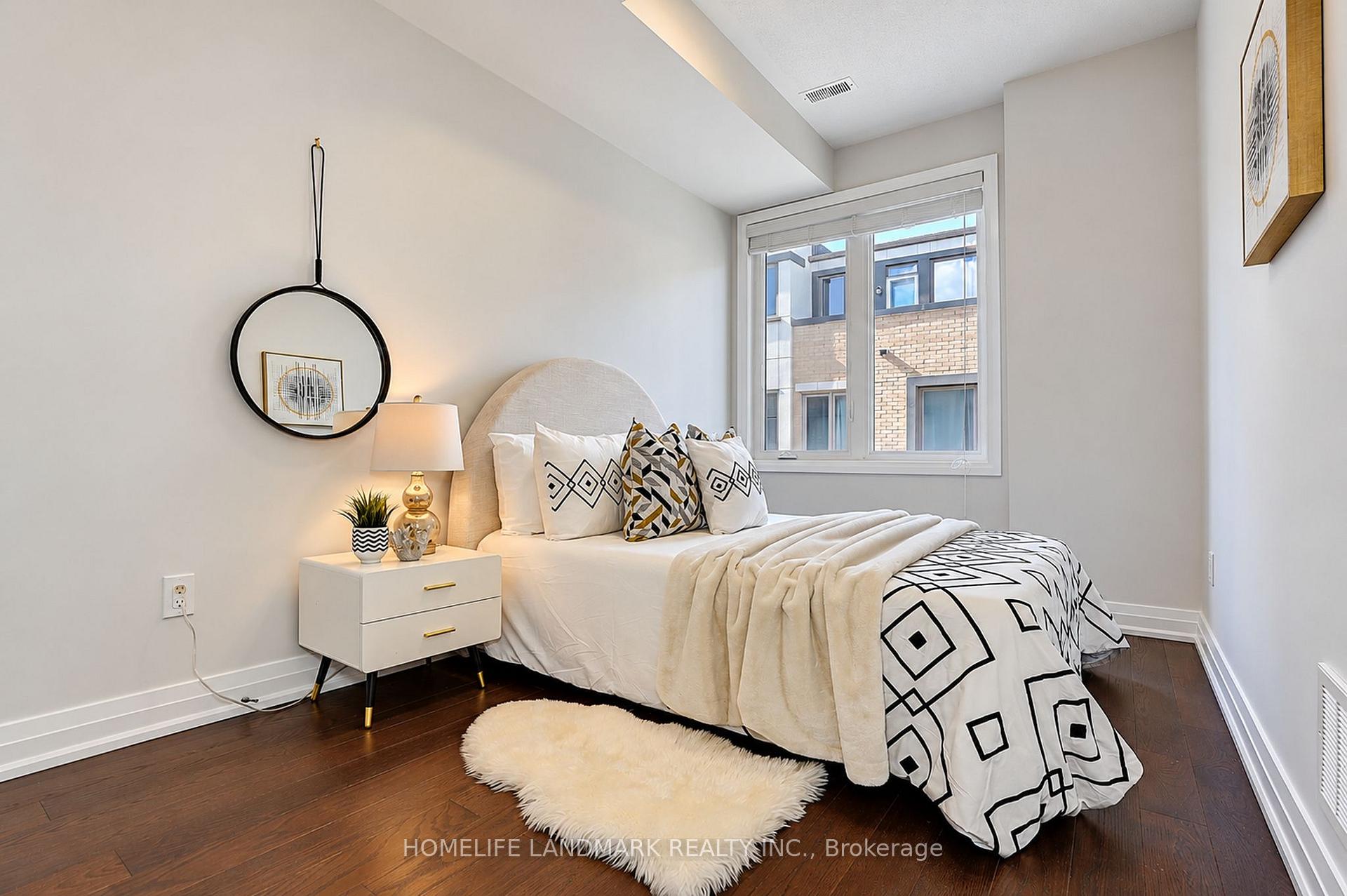 Photo 38 of 70 William Saville Street, Markham, Unionville — HOMEH