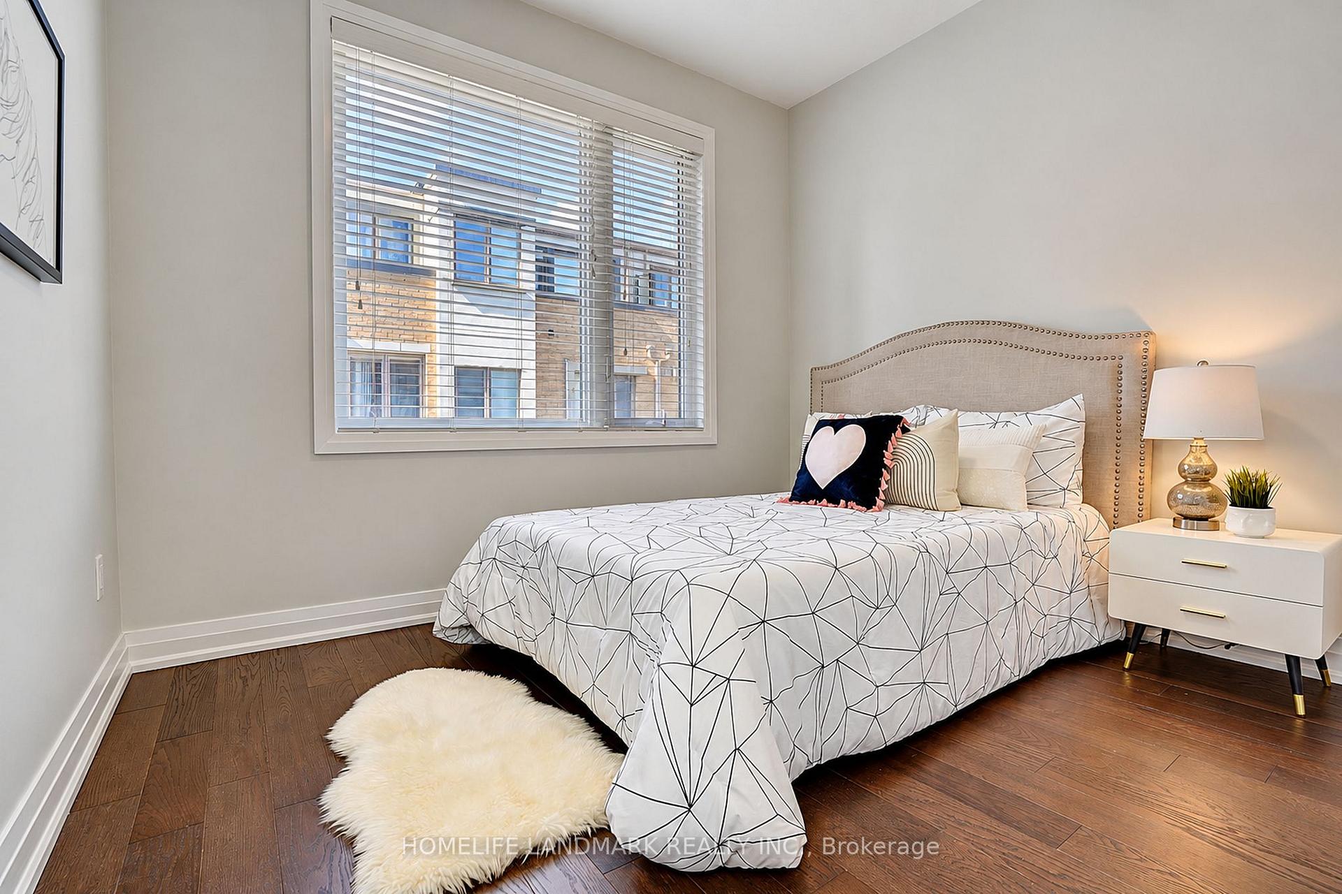 Photo 41 of 70 William Saville Street, Markham, Unionville — HOMEH