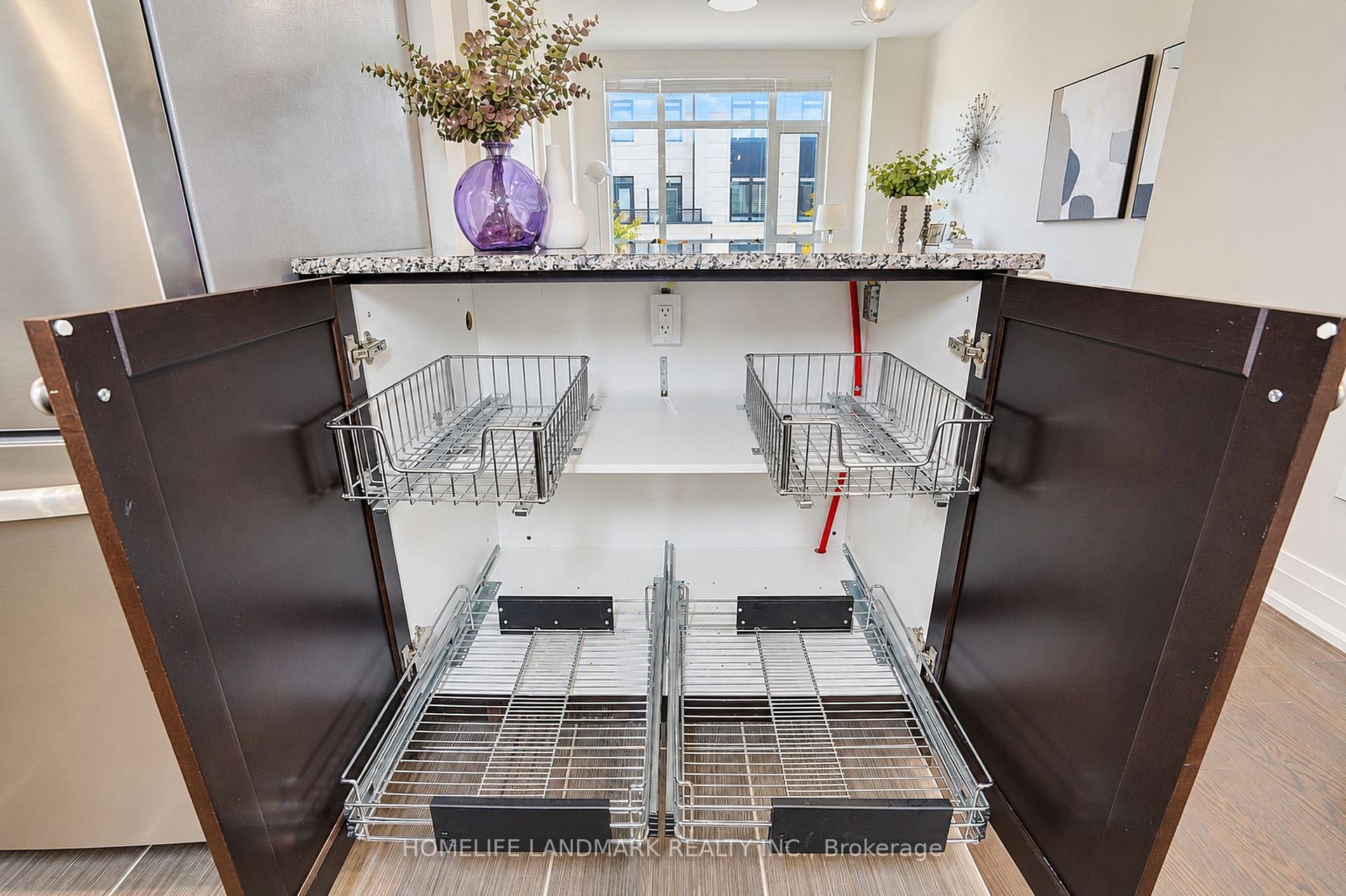 Photo 15 of 70 William Saville Street, Markham, Unionville — HOMEH