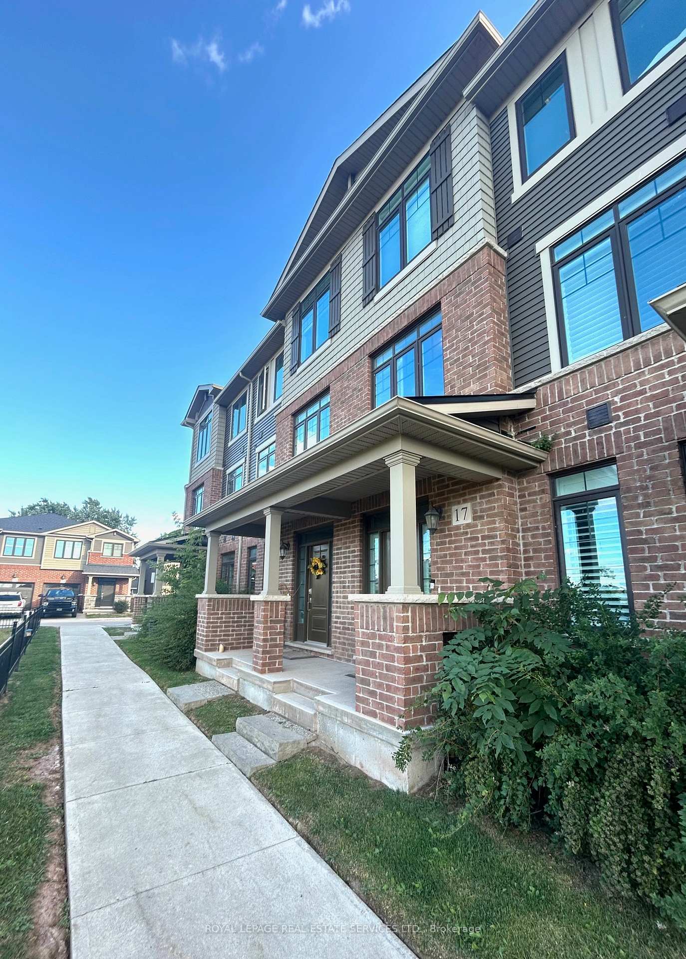 Photo 2 of Unit 17, 288 Glover Road, Hamilton, Stoney Creek — HOMEH