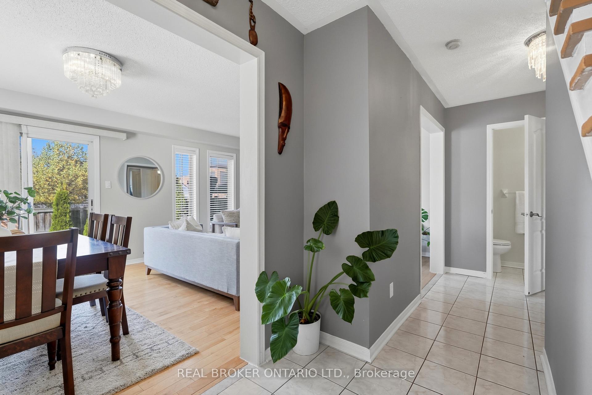 Photo 8 of 148 Rockhaven Lane, Hamilton, Waterdown — HOMEH