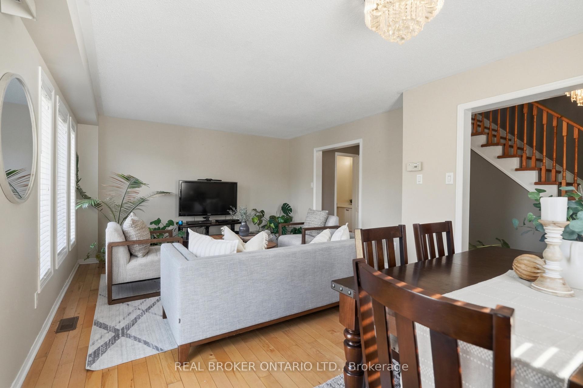 Photo 10 of 148 Rockhaven Lane, Hamilton, Waterdown — HOMEH