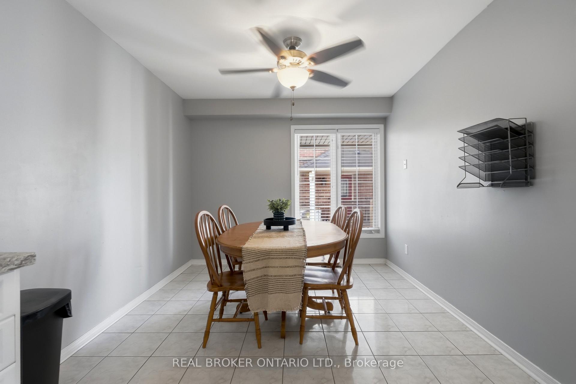 Photo 18 of 148 Rockhaven Lane, Hamilton, Waterdown — HOMEH