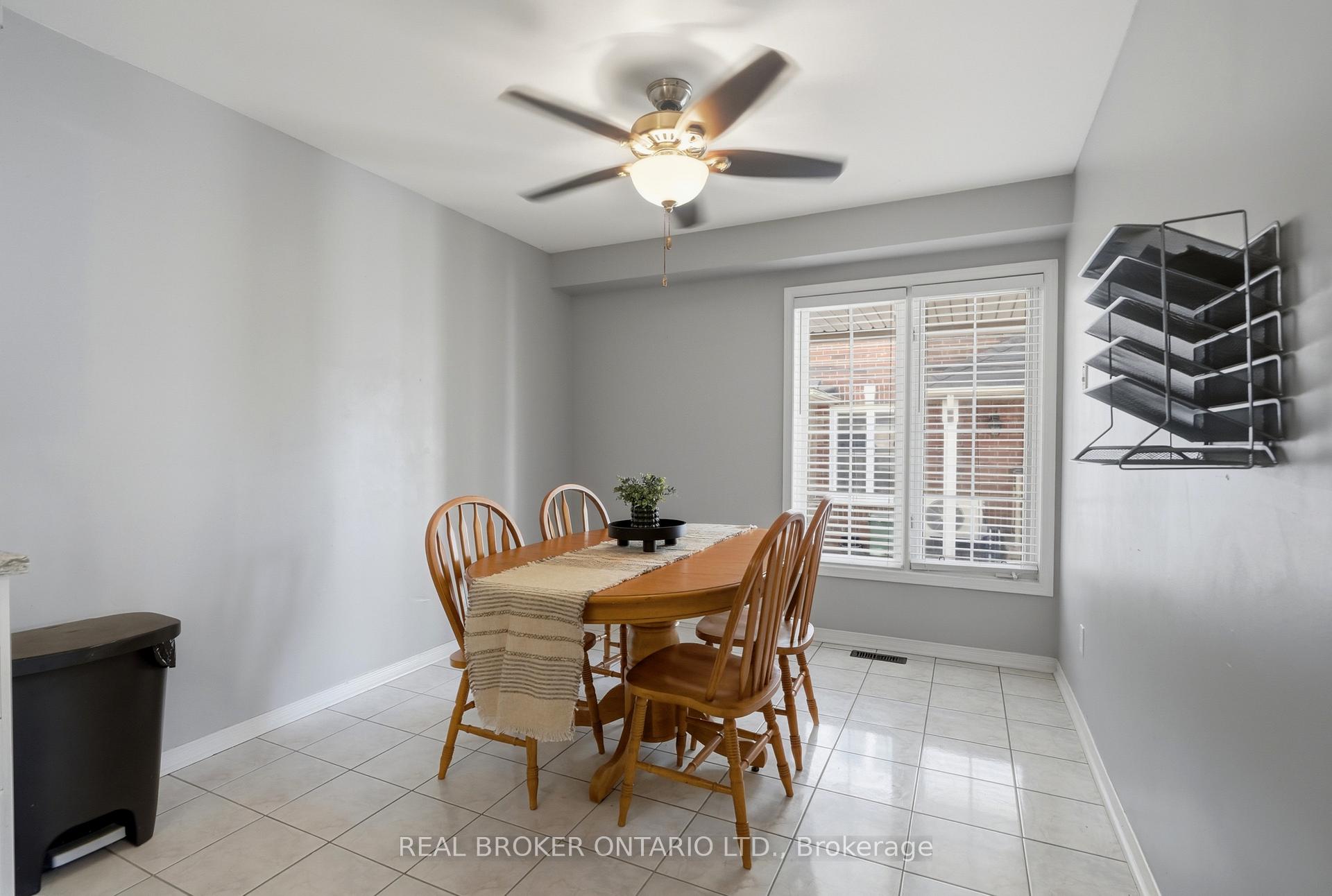 Photo 19 of 148 Rockhaven Lane, Hamilton, Waterdown — HOMEH