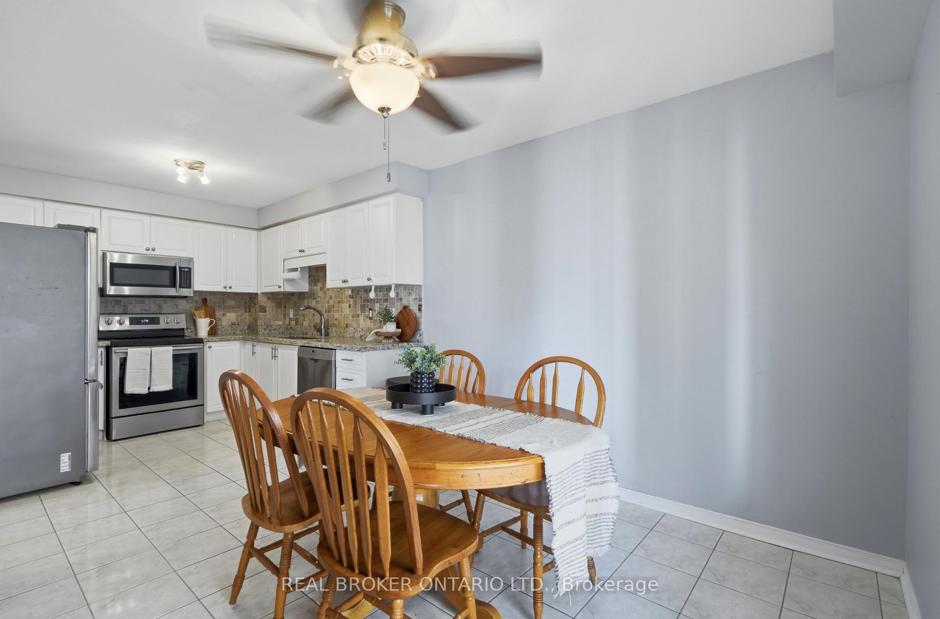 Photo 21 of 148 Rockhaven Lane, Hamilton, Waterdown — HOMEH