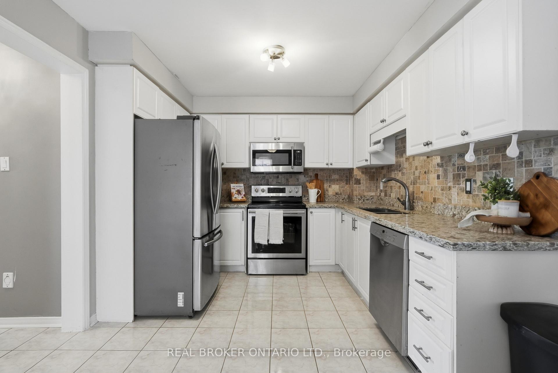 Photo 23 of 148 Rockhaven Lane, Hamilton, Waterdown — HOMEH