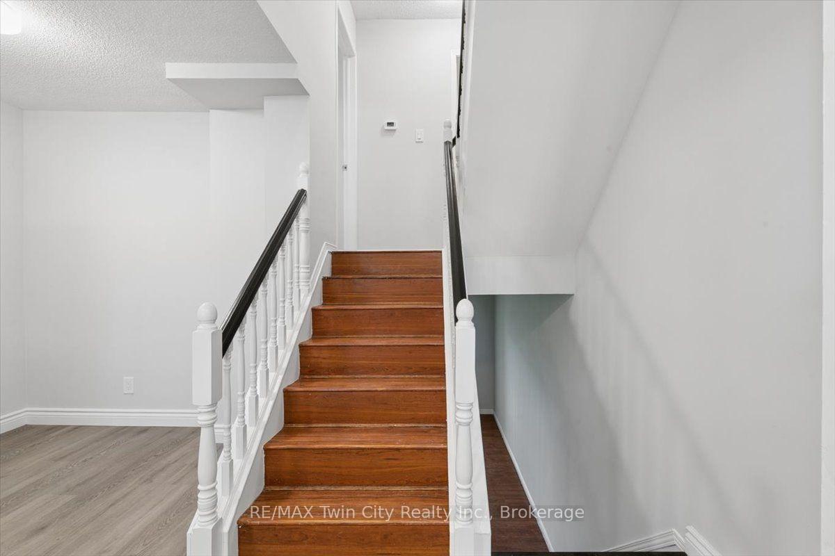 Photo 10 of Unit 8, 211 Veronica Drive, Kitchener, Centreville Chicopee — HOMEH