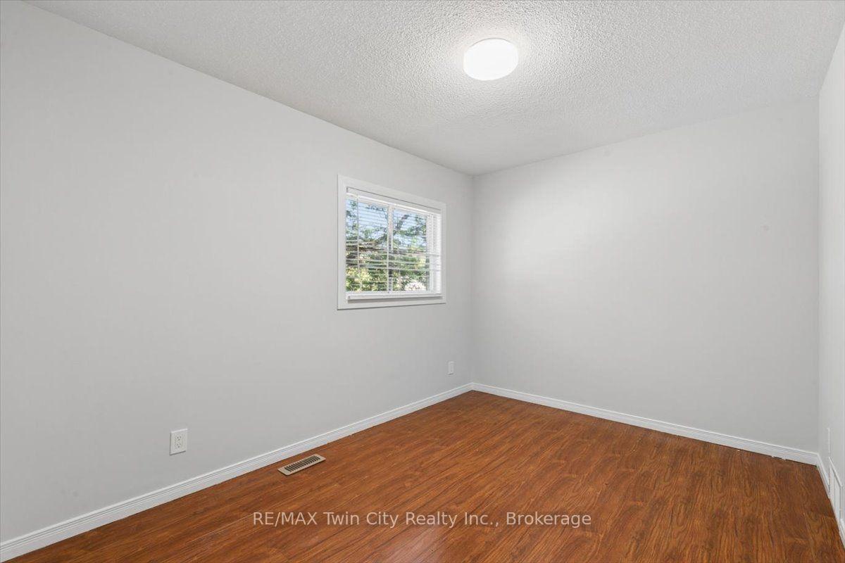 Photo 17 of Unit 8, 211 Veronica Drive, Kitchener, Centreville Chicopee — HOMEH