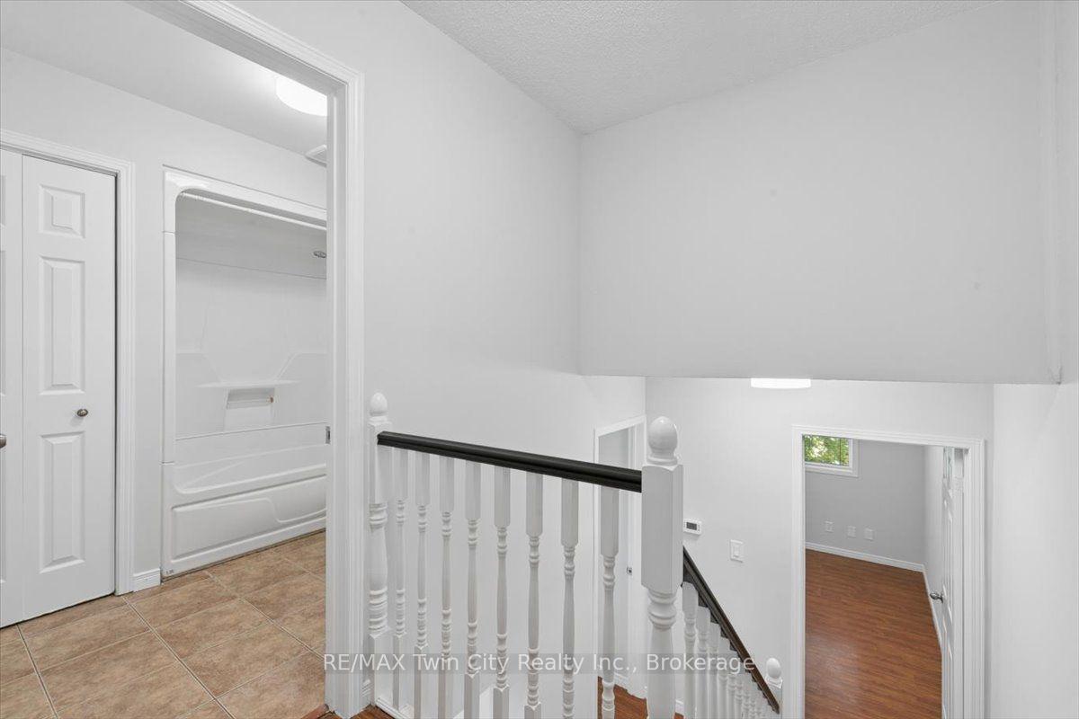 Photo 18 of Unit 8, 211 Veronica Drive, Kitchener, Centreville Chicopee — HOMEH