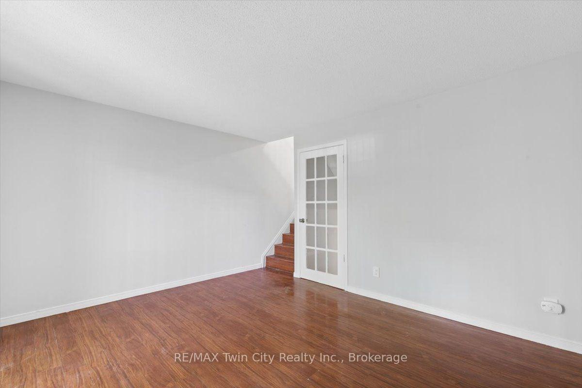 Photo 22 of Unit 8, 211 Veronica Drive, Kitchener, Centreville Chicopee — HOMEH