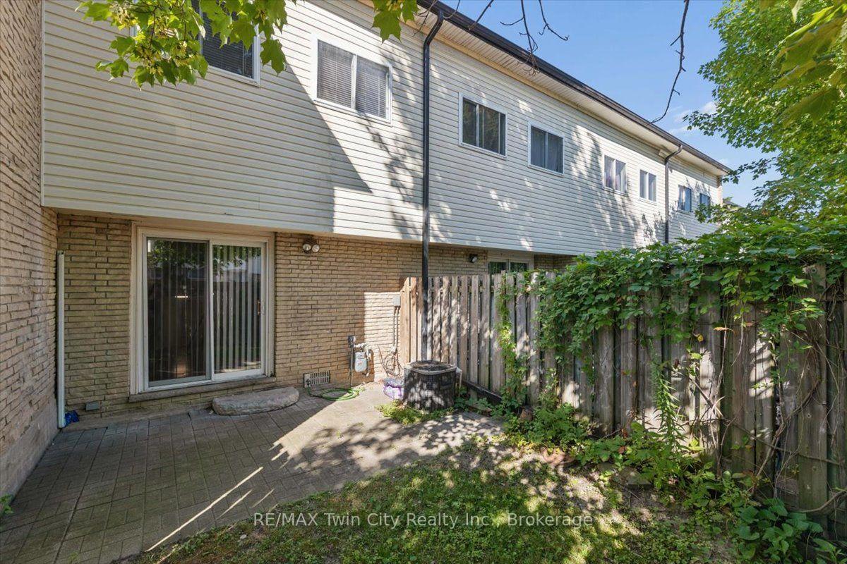 Photo 28 of Unit 8, 211 Veronica Drive, Kitchener, Centreville Chicopee — HOMEH