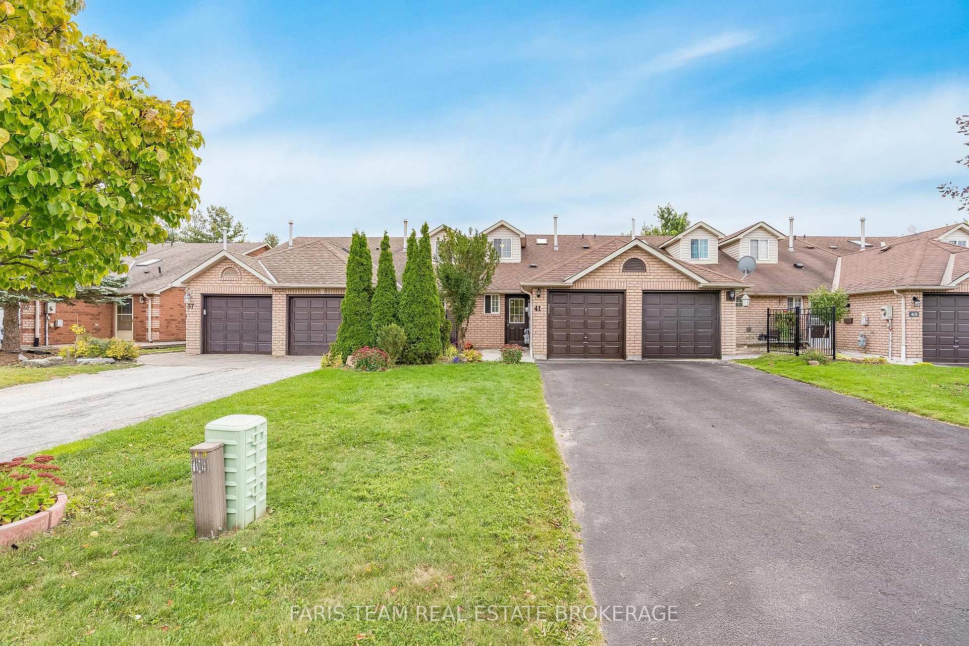 Photo 3 of 41 Seymour Crescent, Barrie, Holly — HOMEH